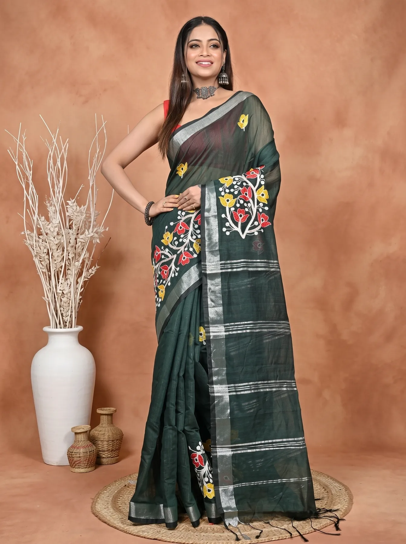 DipDiya Blended Cotton Dark Green Samyra Heritage of Bengali Embroidery Handloom sarees