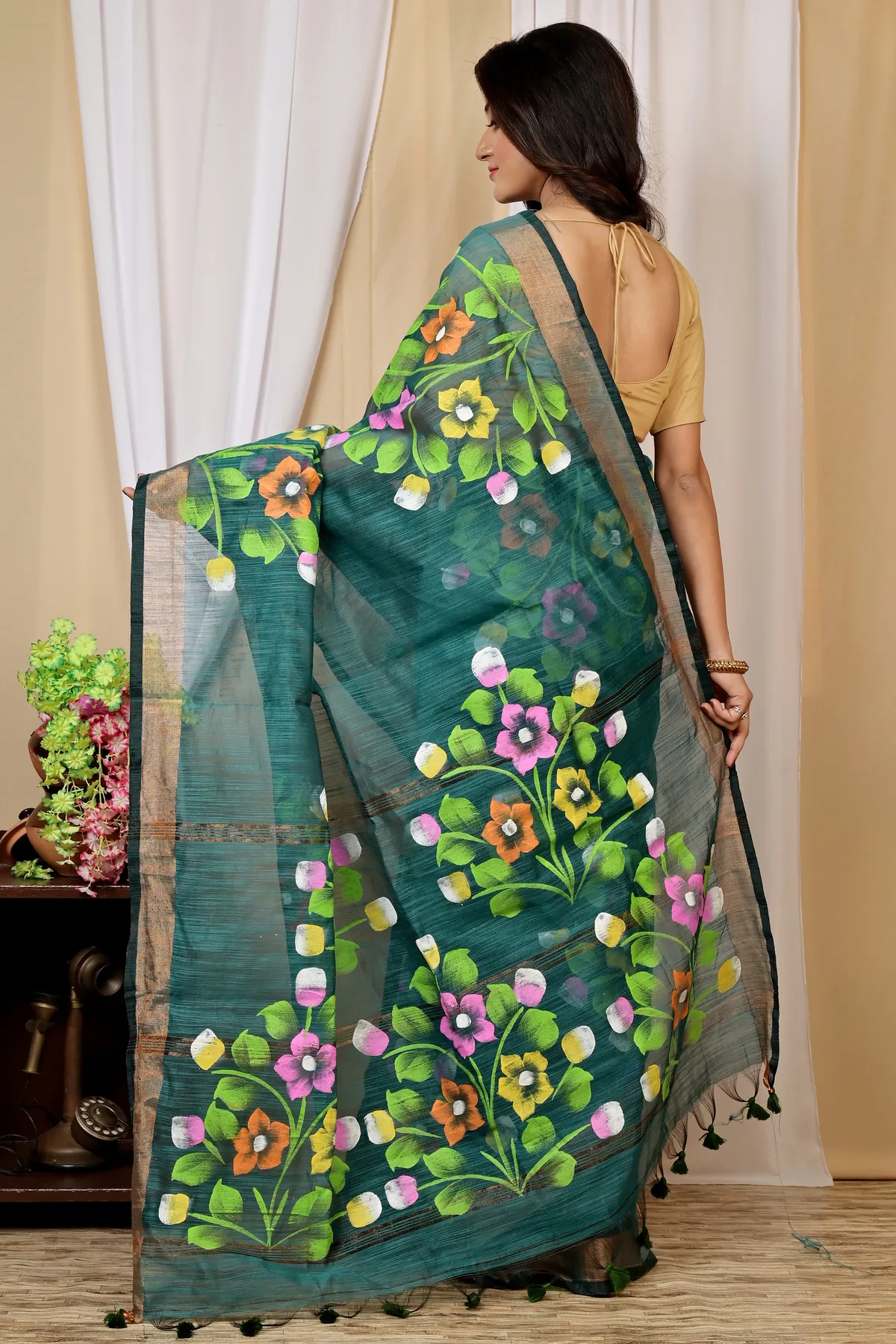 DipDiya Blended Cotton Green Anito Traditional Elegance Hand Painted Sarees