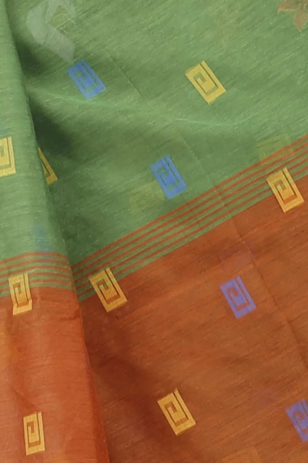 DipDiya Blended Cotton Green Banu Bengal’s Legacy Handloom Sarees