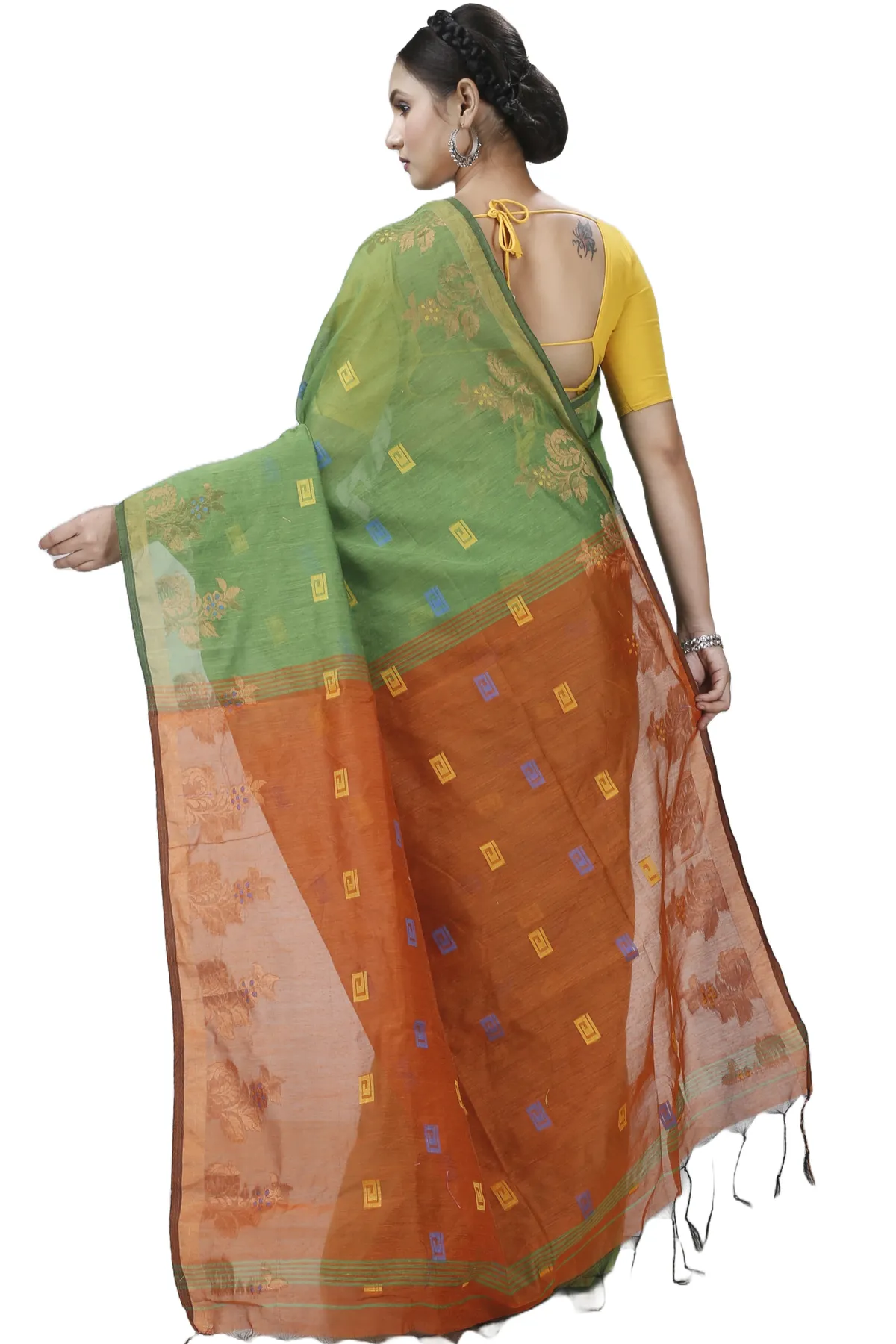 DipDiya Blended Cotton Green Banu Bengal’s Legacy Handloom Sarees