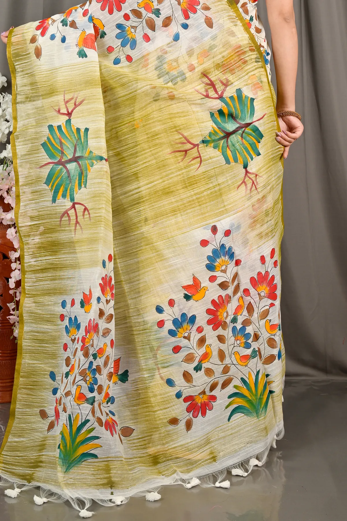 DipDiya Blended Cotton Green Korma Loom to Love Printed Handloom Sarees