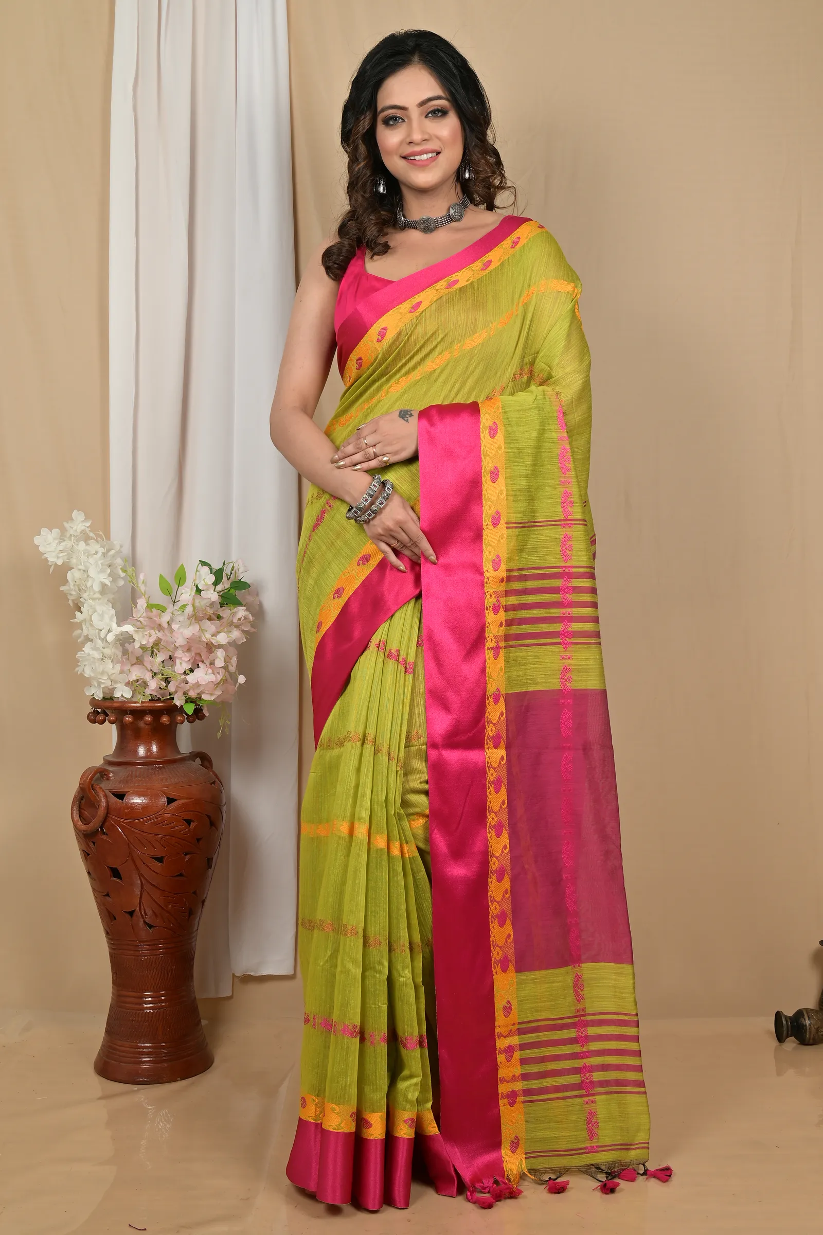 DipDiya Blended Cotton Green Pink Achsit Traditional Bengali Handloom Sarees