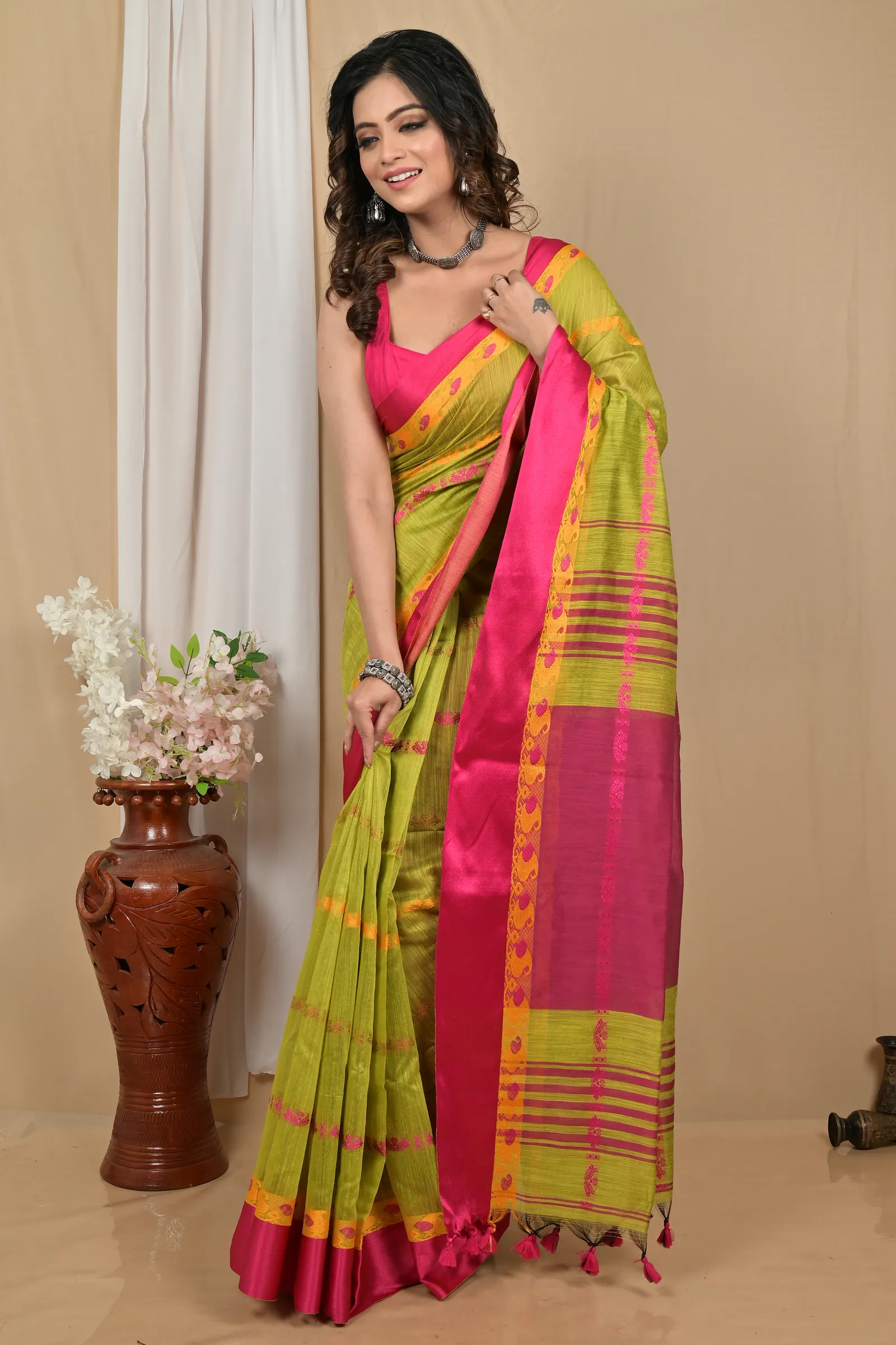 DipDiya Blended Cotton Green Pink Achsit Traditional Bengali Handloom Sarees