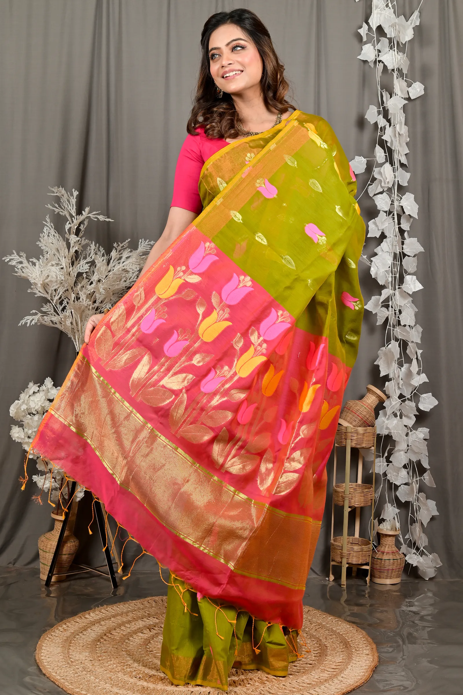 DipDiya Blended Cotton Green Pink Foyani Heritage You Can Wear Handloom Sarees