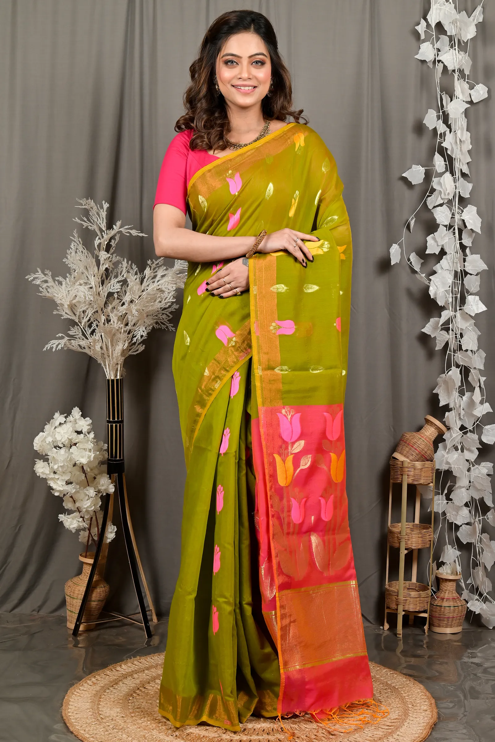 DipDiya Blended Cotton Green Pink Foyani Heritage You Can Wear Handloom Sarees