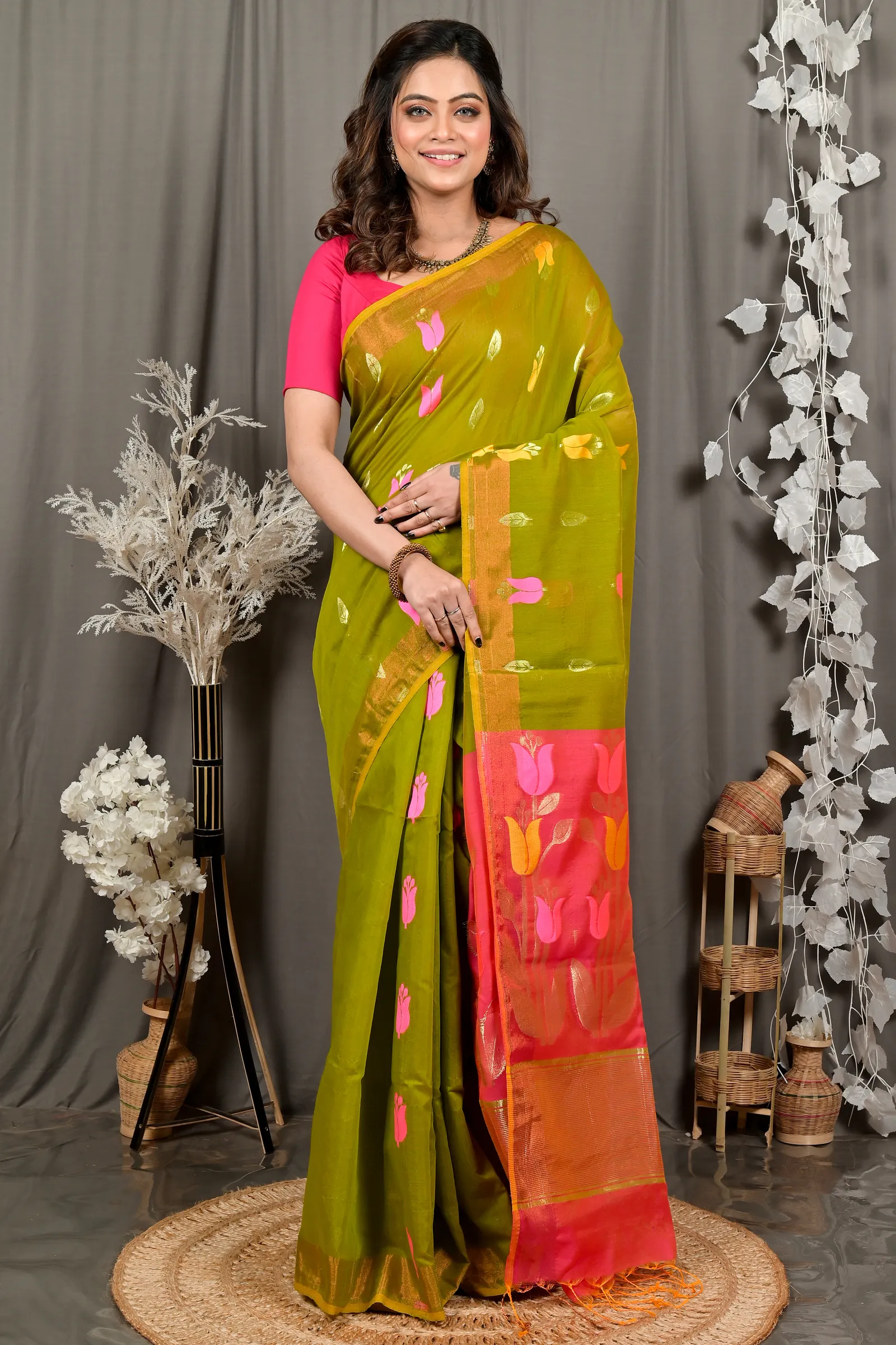 DipDiya Blended Cotton Green Pink Foyani Heritage You Can Wear Handloom Sarees