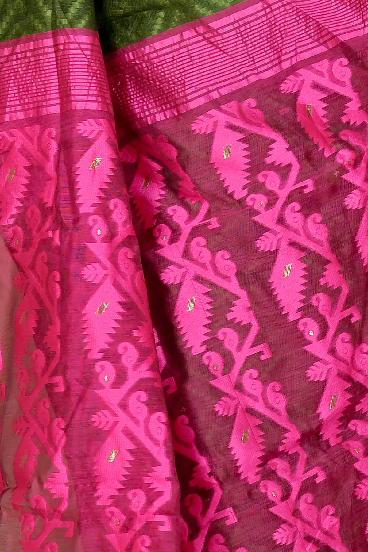 DipDiya Blended Cotton Green Purple Krokai Bengal’s Legacy Jamdani Sarees