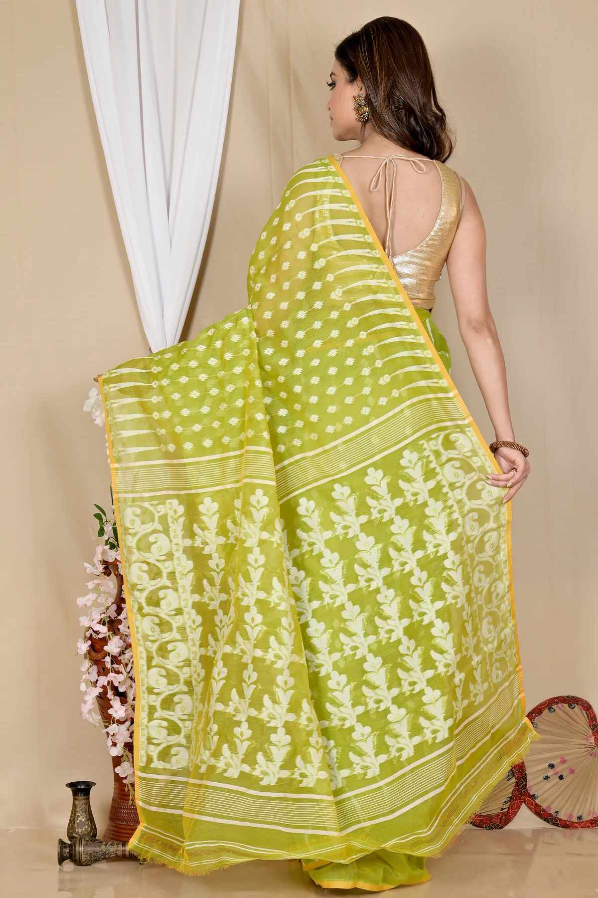 DipDiya Blended Cotton Green Rapial Threads of Tradition Jamdani Sarees