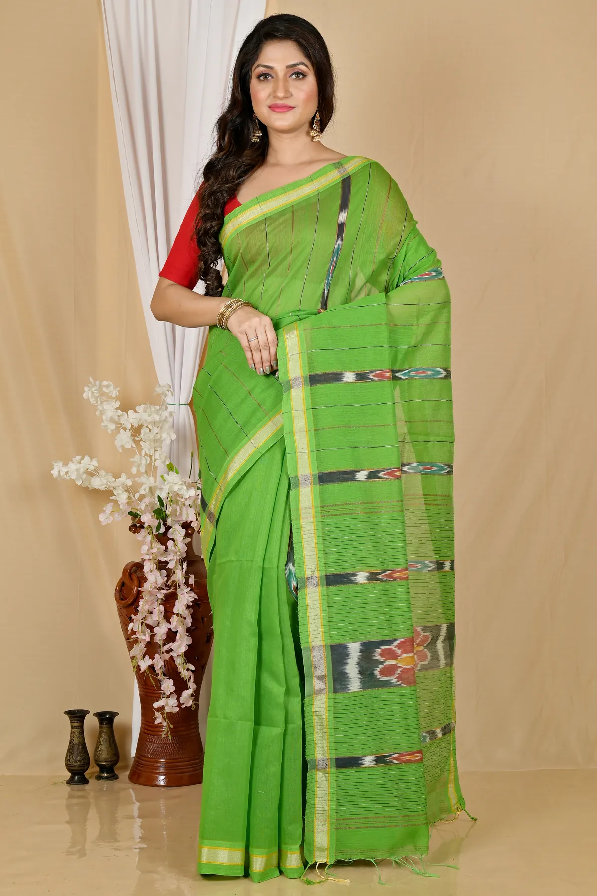 DipDiya Blended Cotton Green Setori Artisan Woven Handloom Sarees