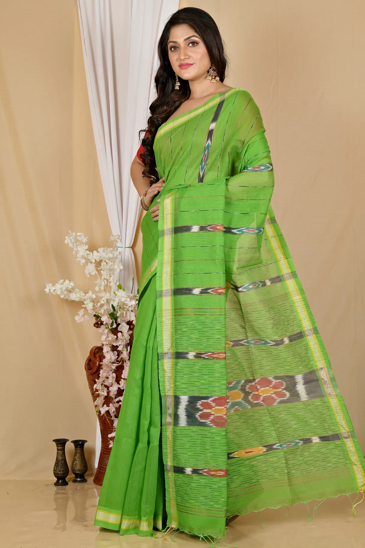 DipDiya Blended Cotton Green Setori Artisan Woven Handloom Sarees