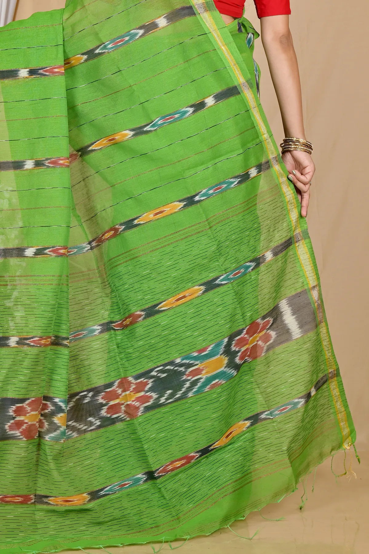 DipDiya Blended Cotton Green Setori Artisan Woven Handloom Sarees