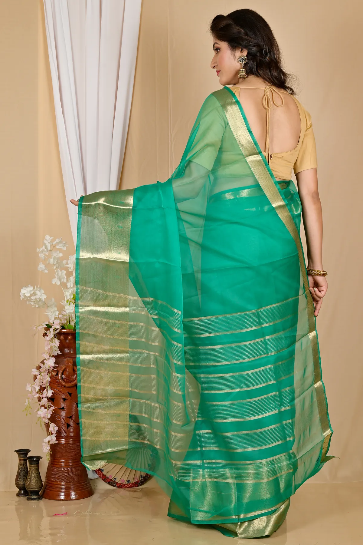 DipDiya Blended Cotton Green Sikto Wrapped in Heritage Handloom Sarees