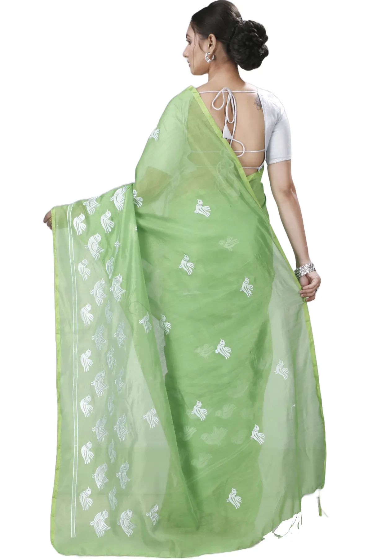 DipDiya Blended Cotton Green Thulasi Threads of Tradition Handloom Sarees