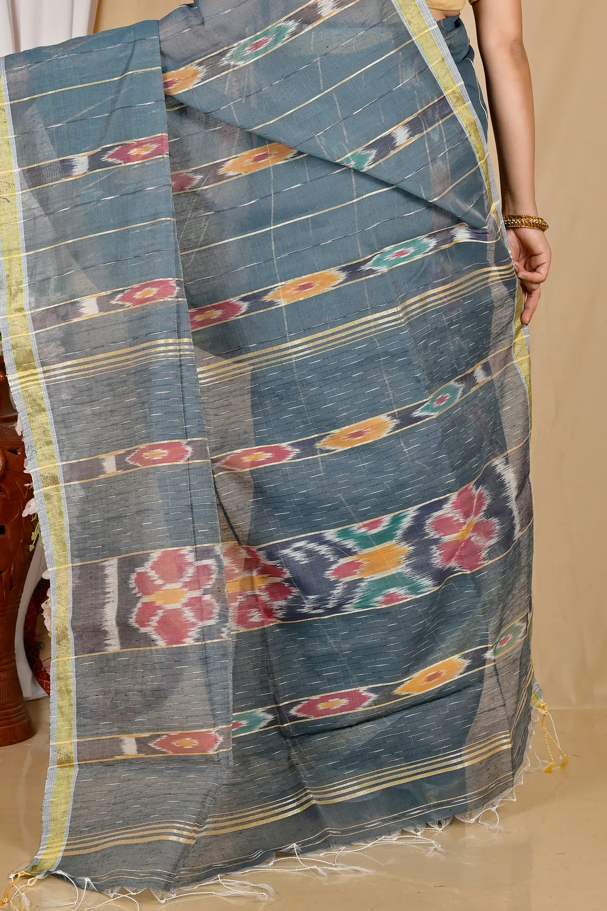 DipDiya Blended Cotton Grey Setori Bengal’s Legacy Handloom Sarees