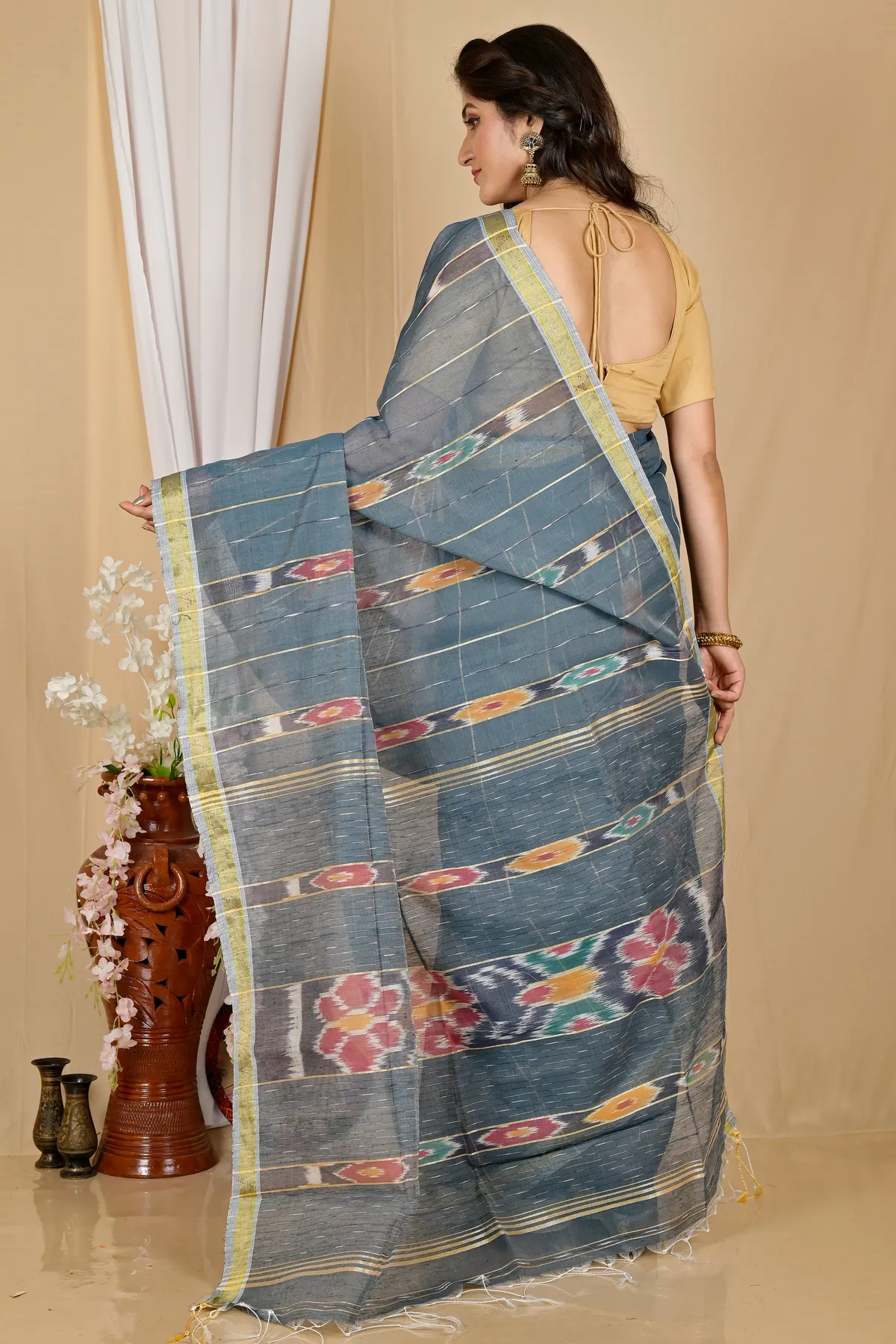 DipDiya Blended Cotton Grey Setori Bengal’s Legacy Handloom Sarees