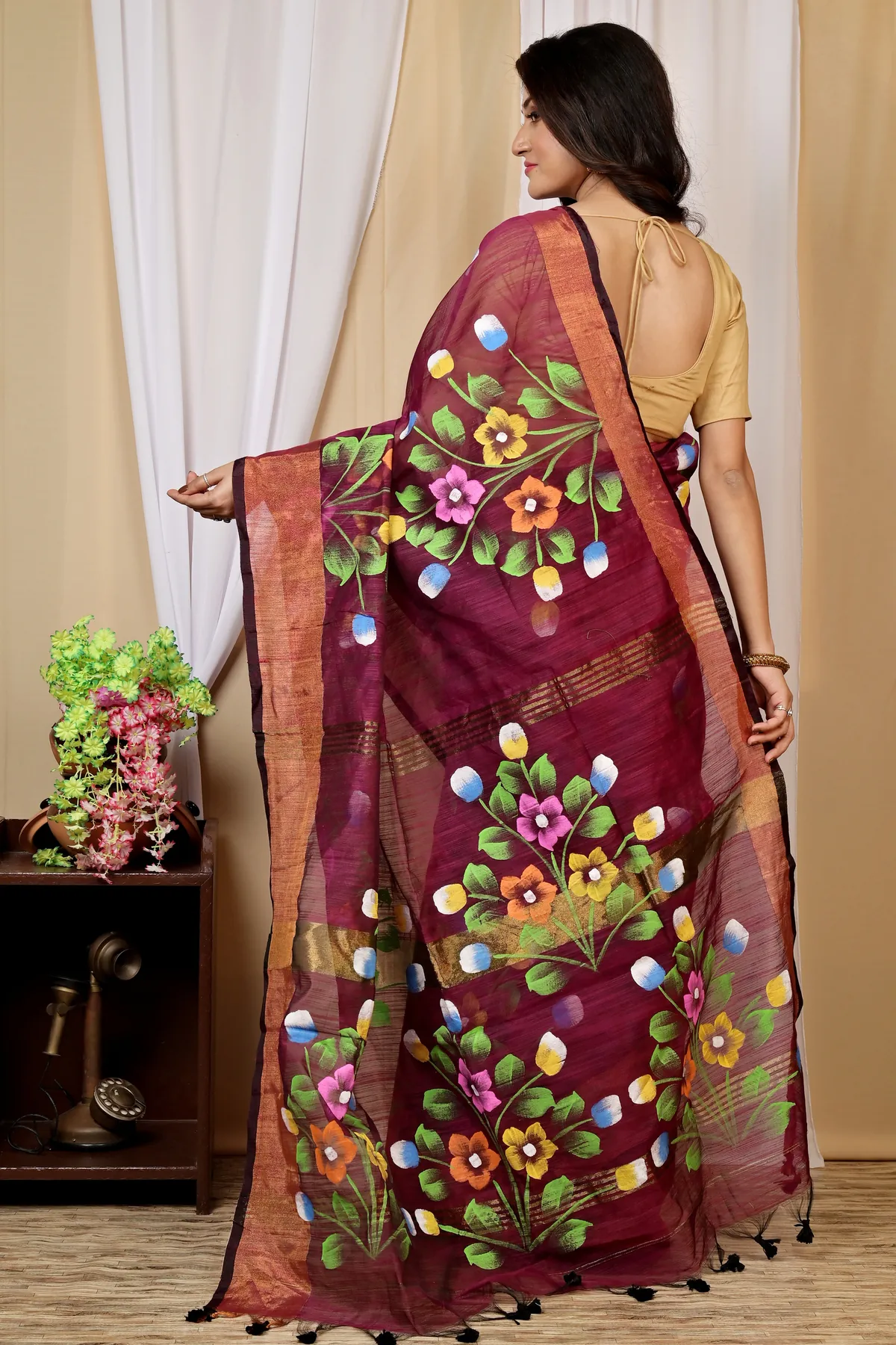 DipDiya Blended Cotton Maroon Anito Timeless Elegance Hand Painted Sarees