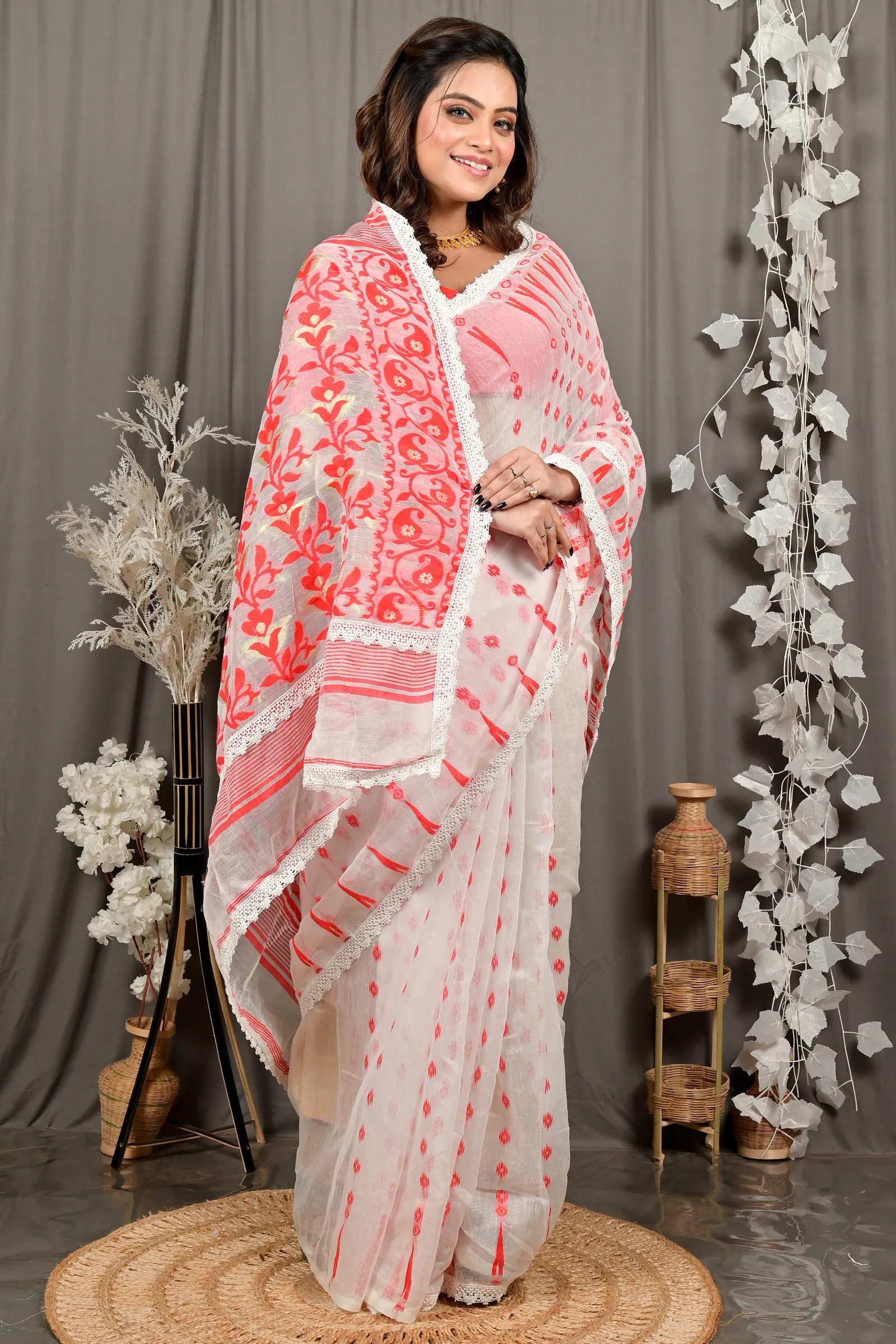 DipDiya Blended Cotton Off-White Red Fipui Artisan Crafted Jamdani Sarees