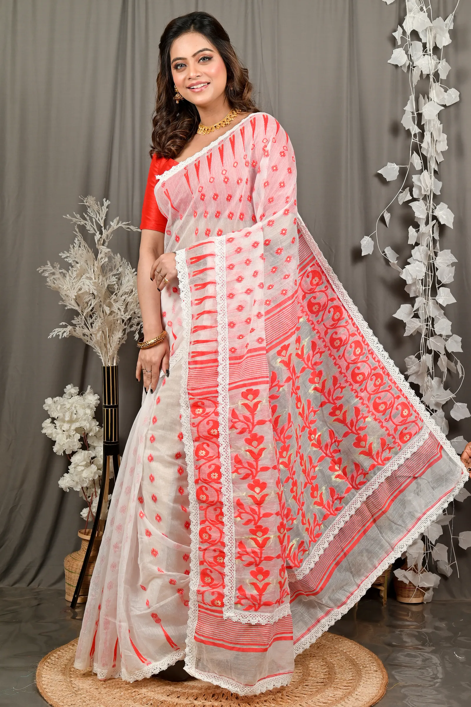 DipDiya Blended Cotton Off-White Red Fipui Artisan Crafted Jamdani Sarees