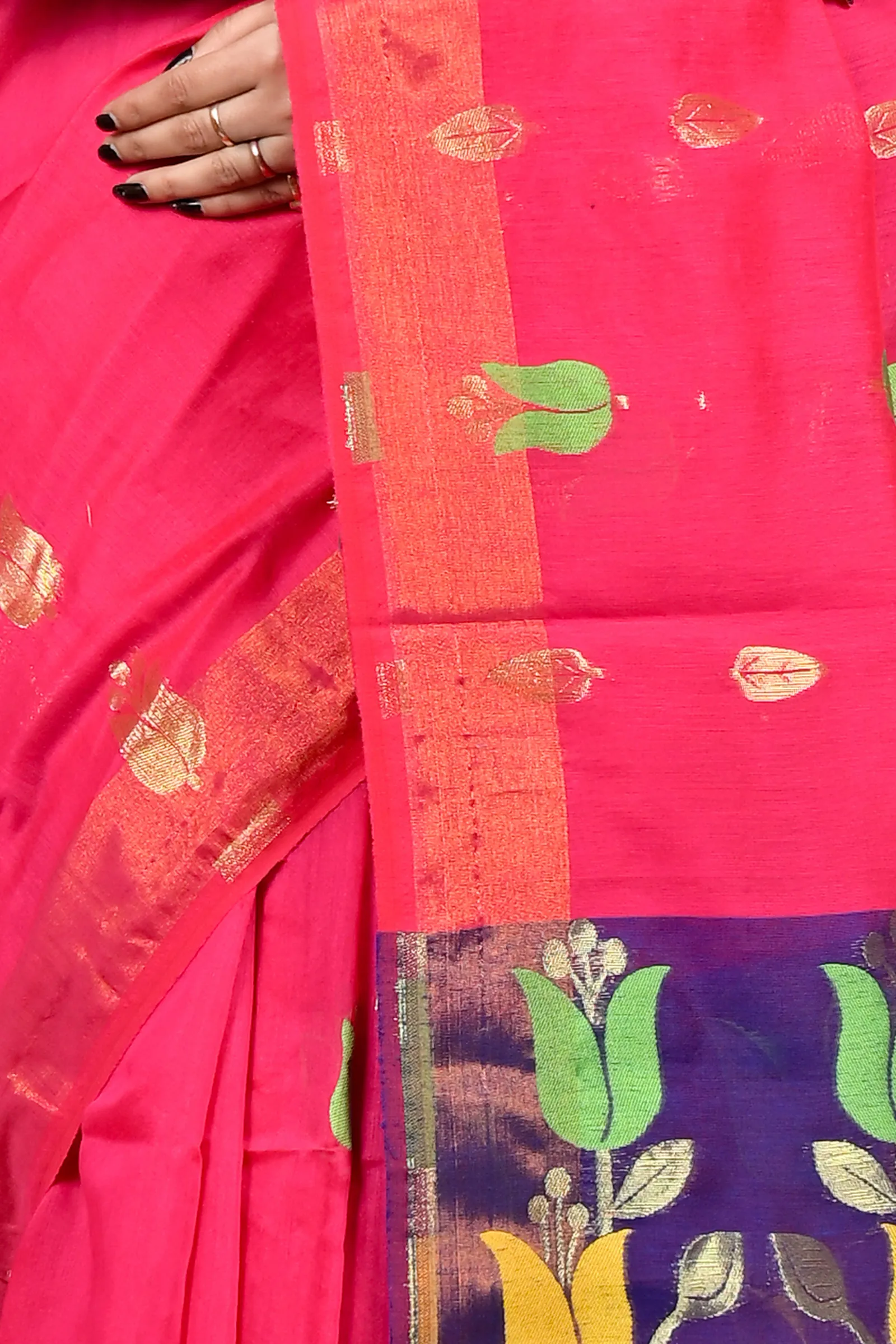 DipDiya Blended Cotton Pink Purple Foyani Heritage of Bengal Handloom Sarees
