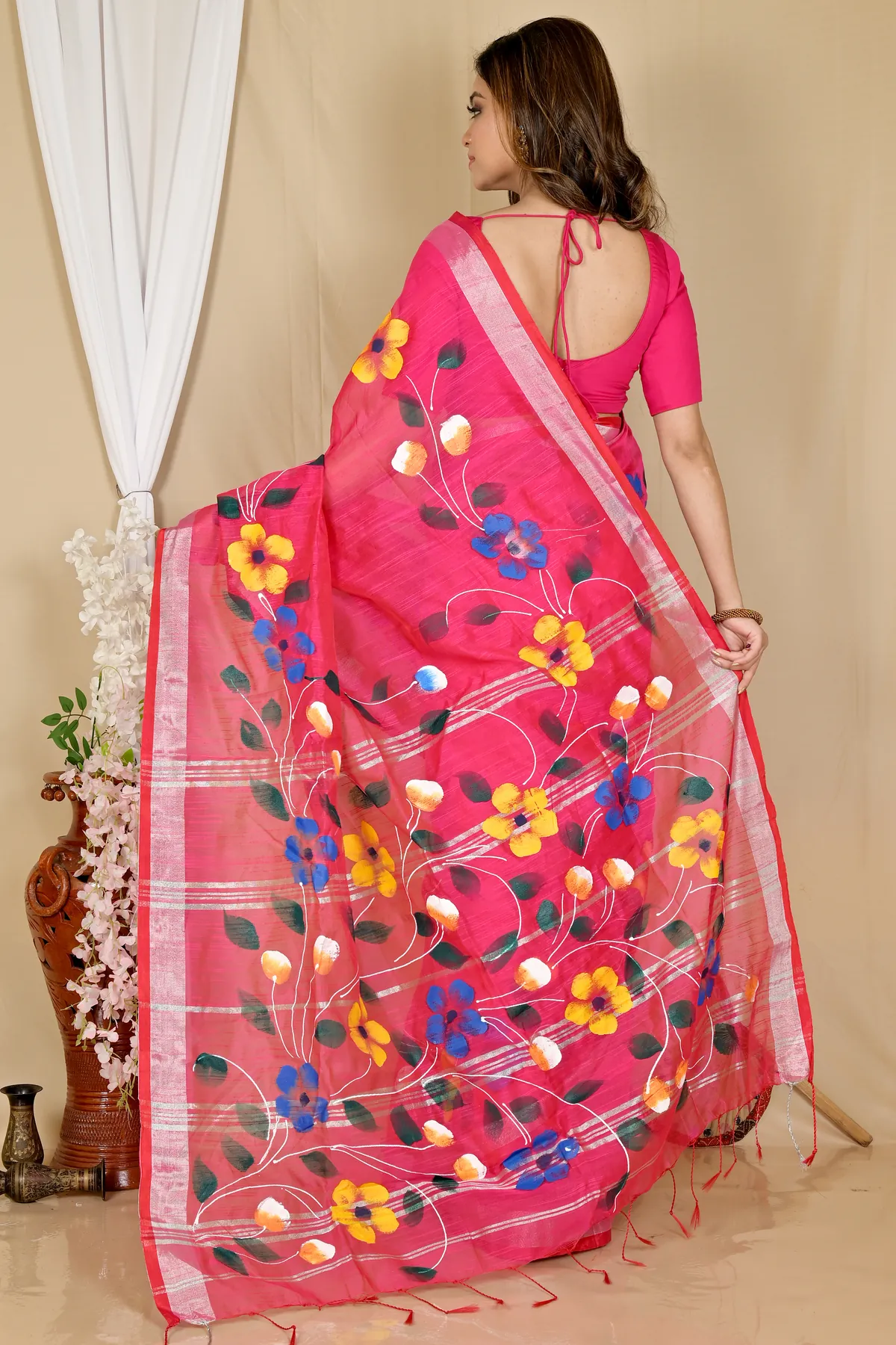 DipDiya Blended Cotton Pink Slabaka Ful Handloom Heritage Hand Painted Sarees