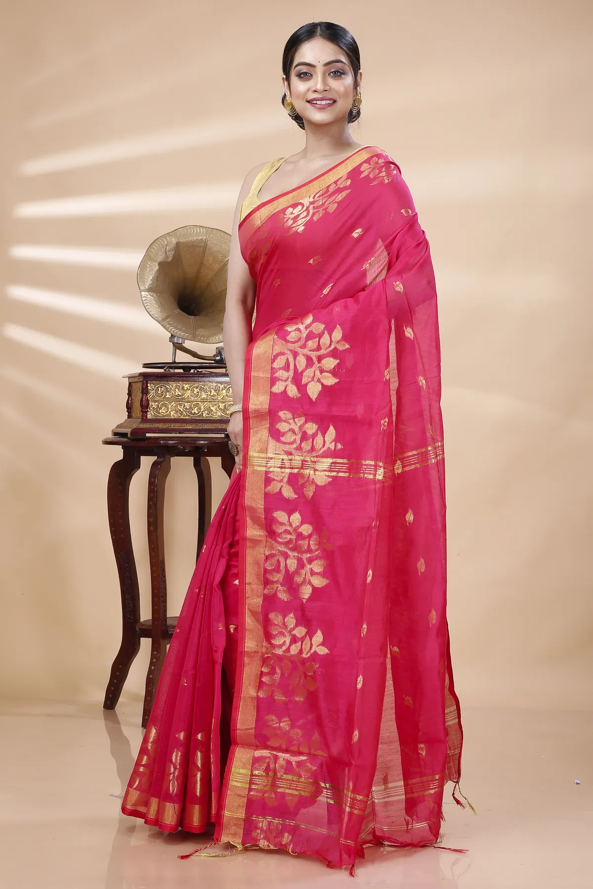 DipDiya Blended Cotton Pink Tina Crafted with Soul Handloom Sarees