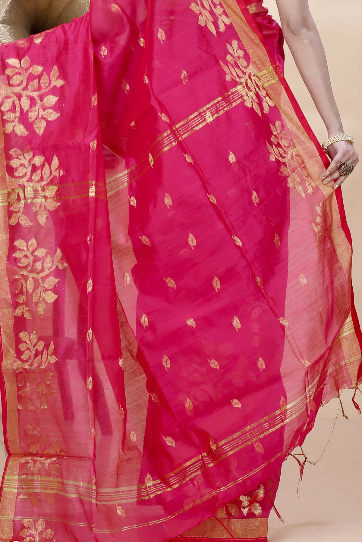 DipDiya Blended Cotton Pink Tina Crafted with Soul Handloom Sarees