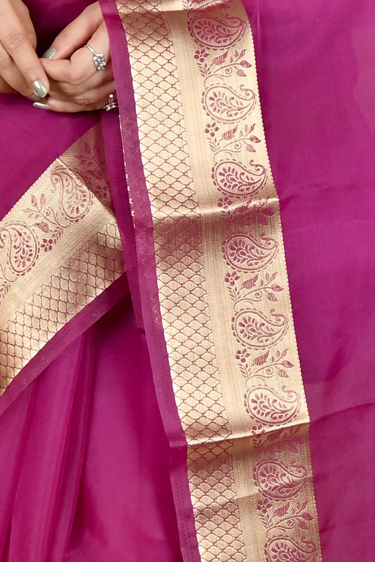 DipDiya Blended Cotton Purple Sikto Woven by Hand Handloom Sarees