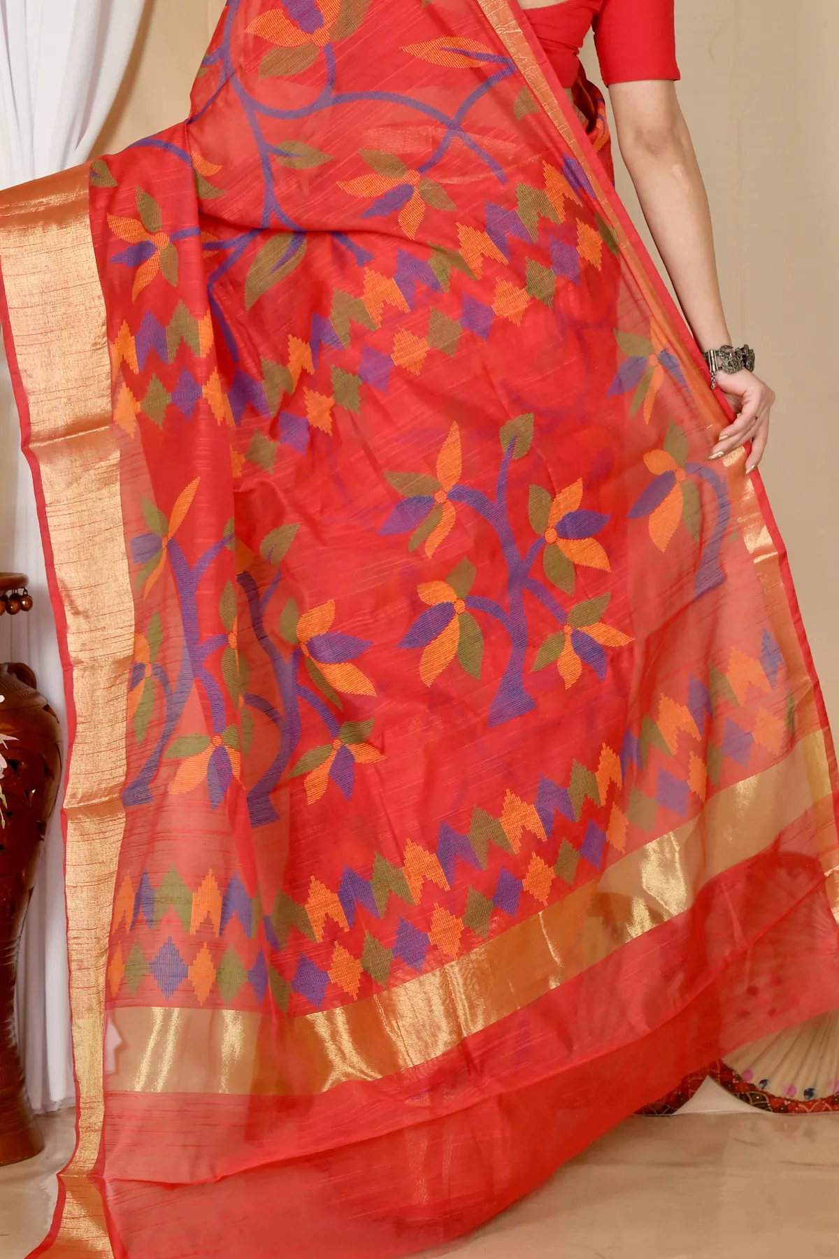 DipDiya Blended Cotton Red Narento Traditional Elegance Handloom Sarees