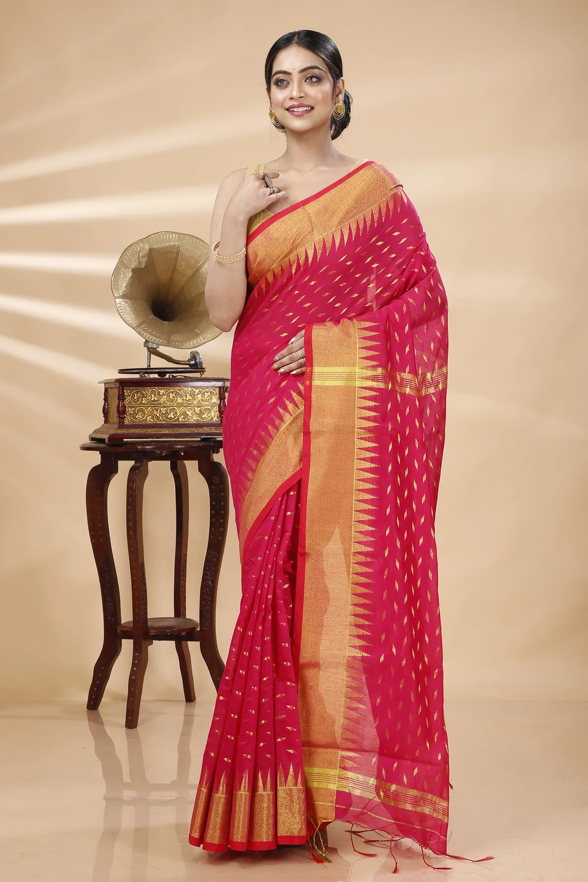 DipDiya Blended Cotton Red Prisha Loom to Love Handloom Sarees