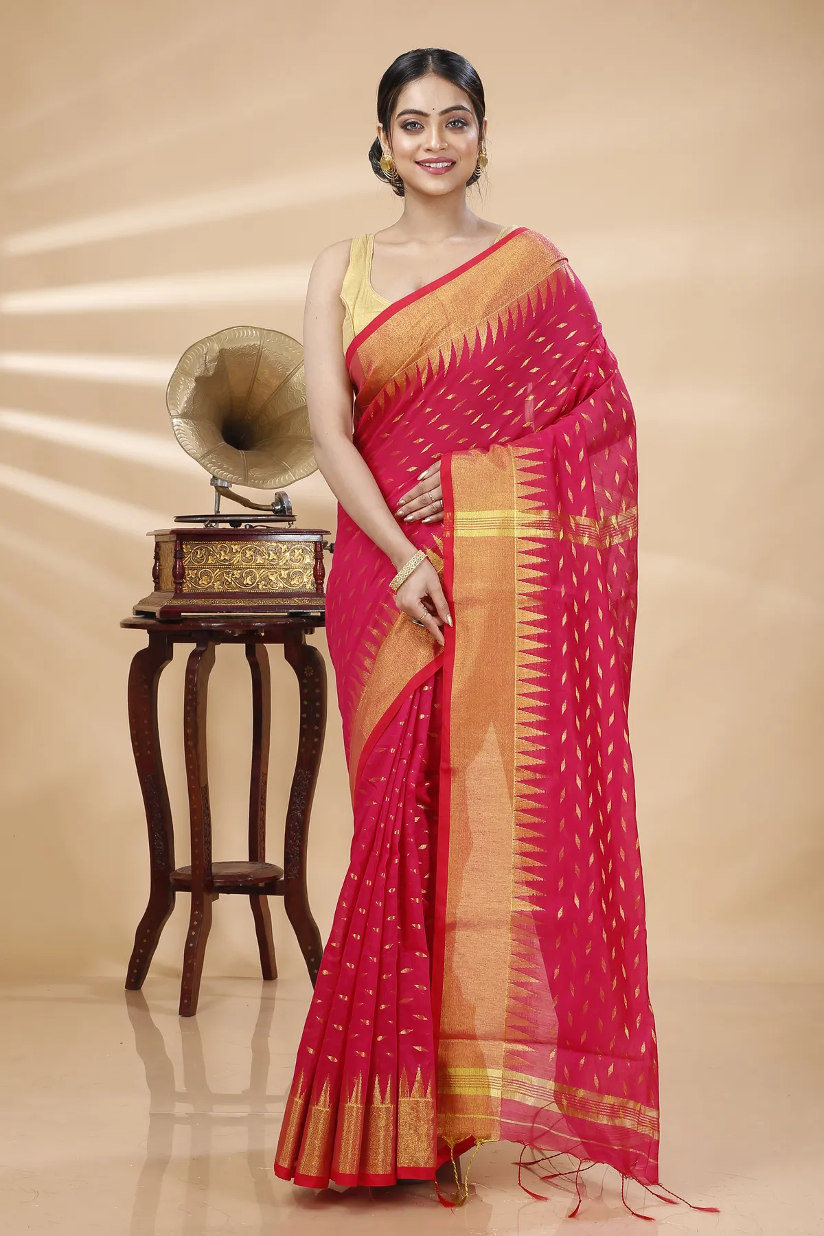 DipDiya Blended Cotton Red Prisha Loom to Love Handloom Sarees