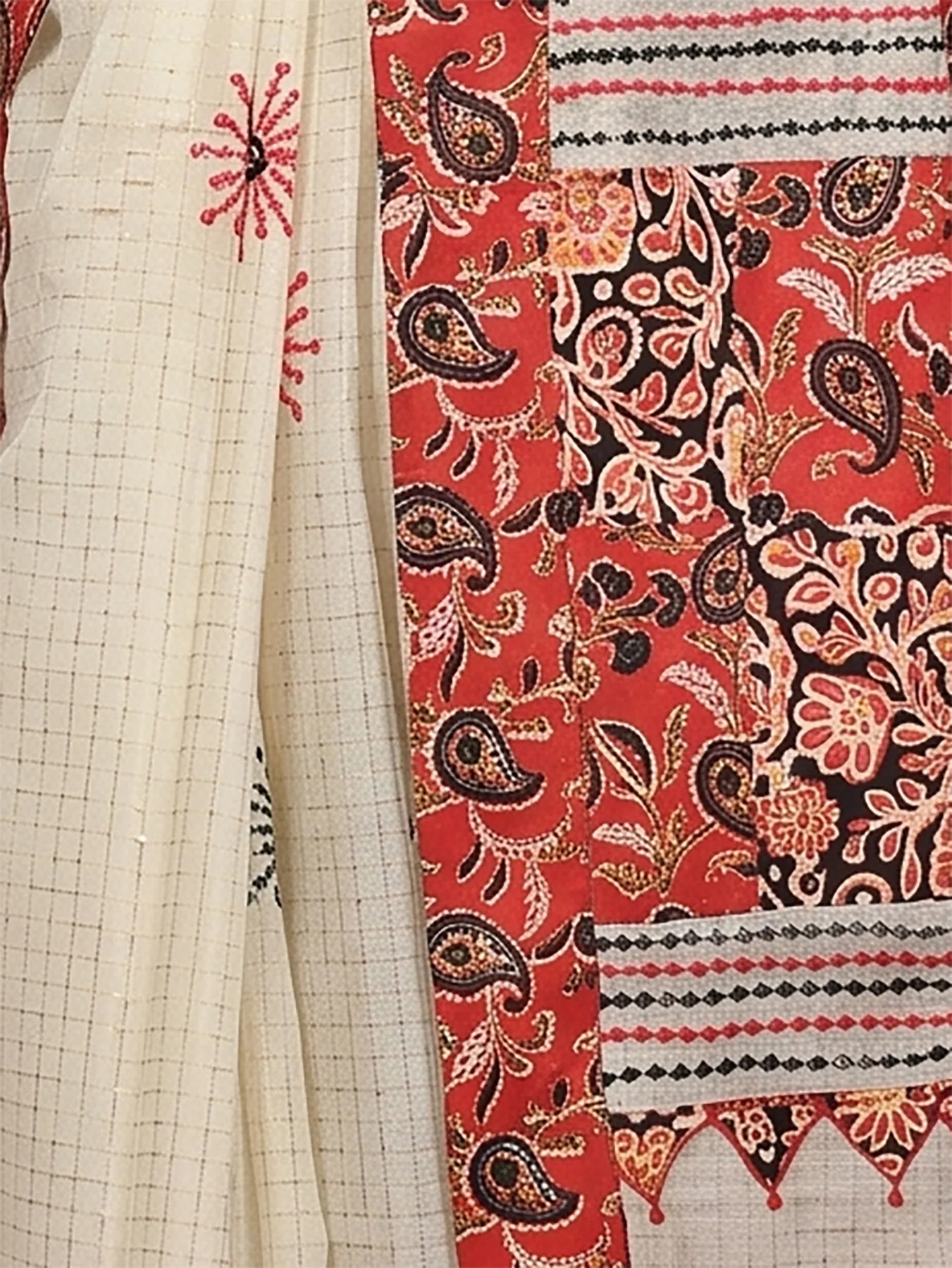 DipDiya Blended Cotton Red White  Aplika Mix Heritage of Bengali Applique Sarees