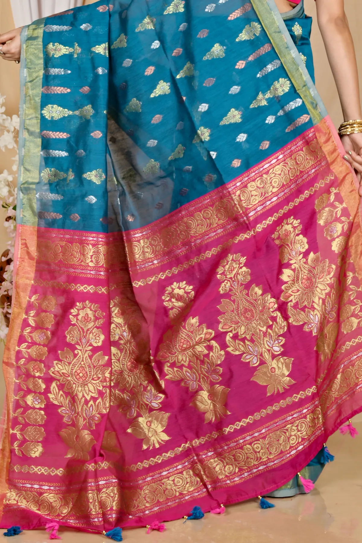 DipDiya Blended Cotton Royal Blue Samo Handcrafted Elegance Handloom Sarees