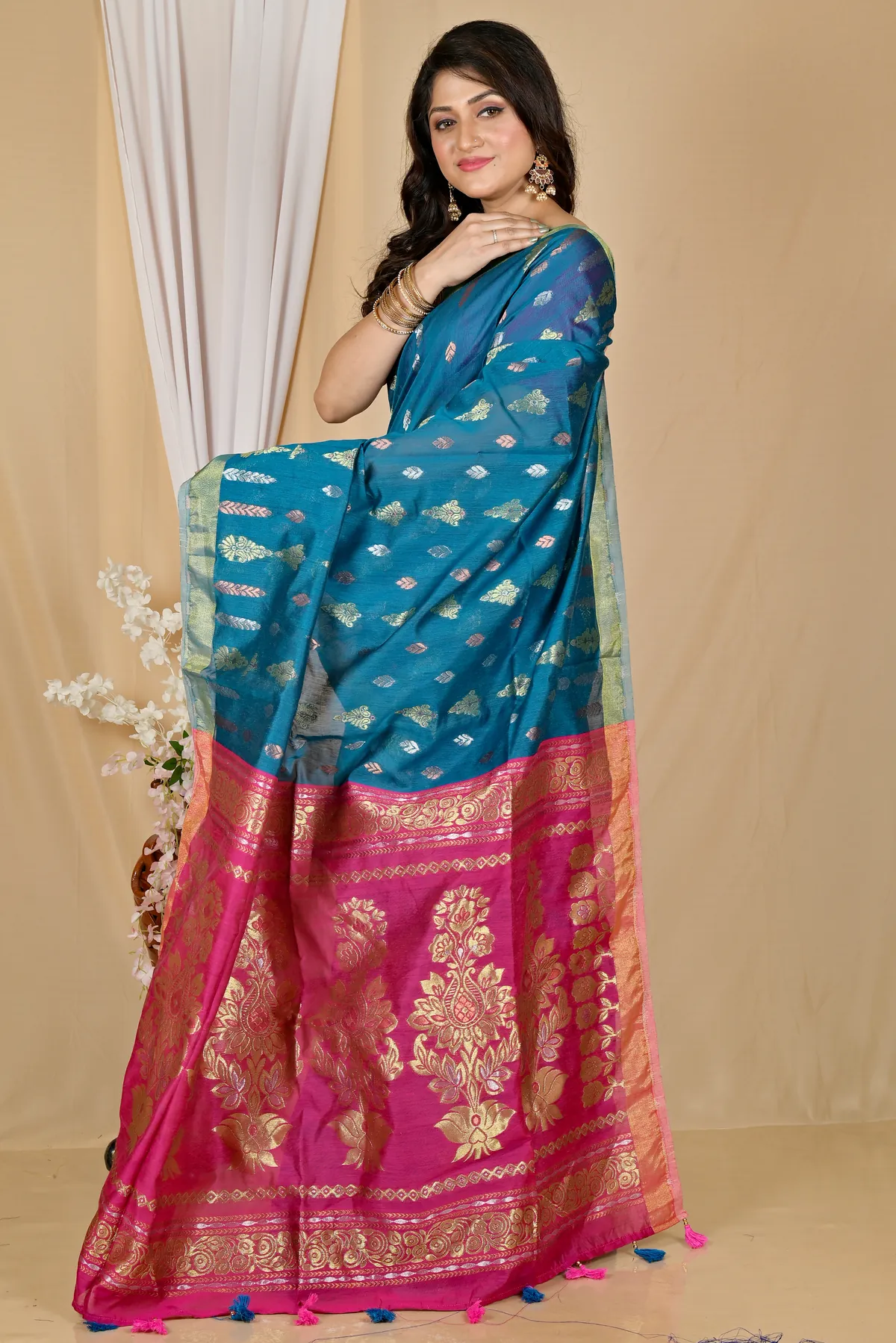 DipDiya Blended Cotton Royal Blue Samo Handcrafted Elegance Handloom Sarees