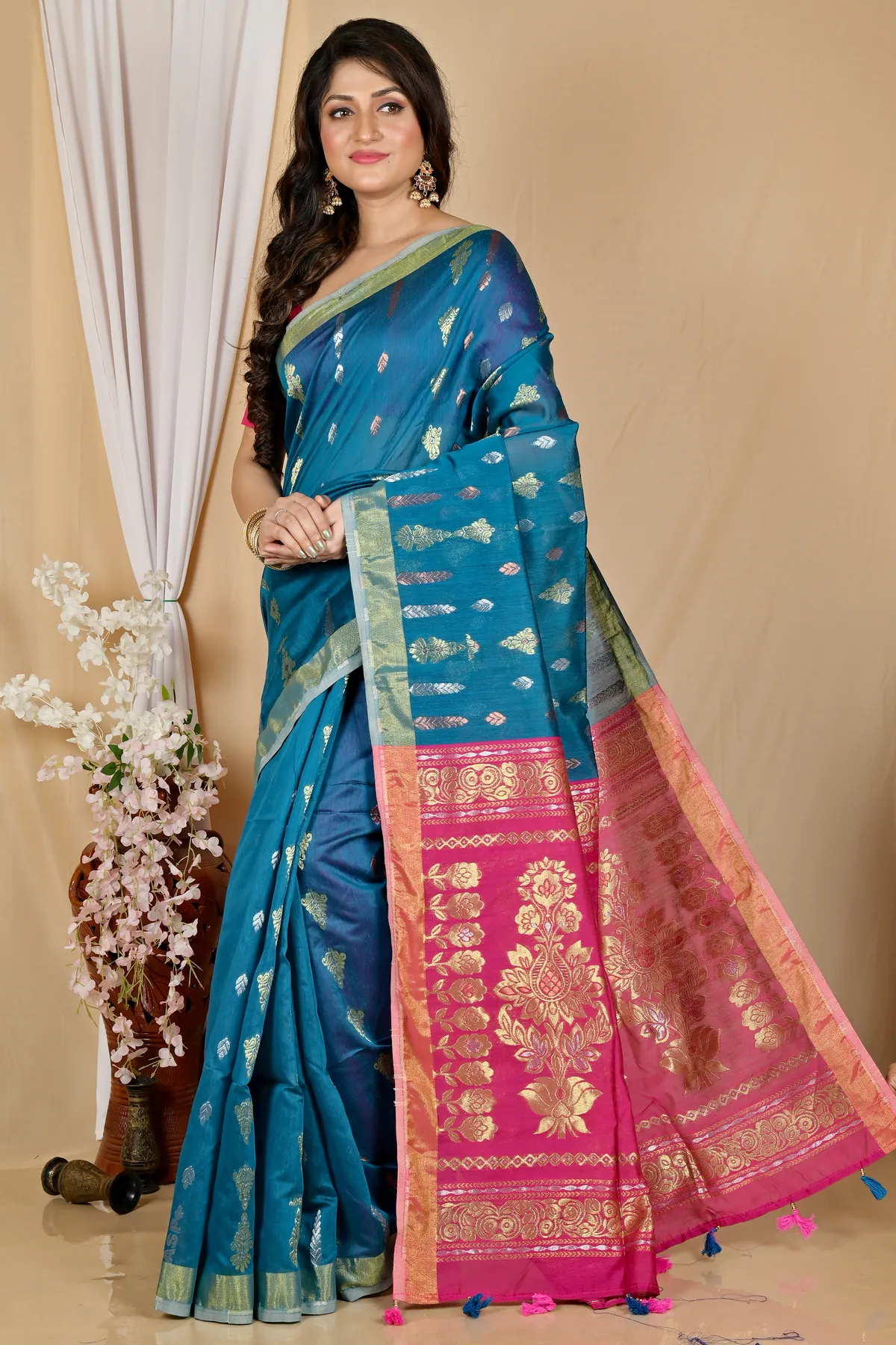 DipDiya Blended Cotton Royal Blue Samo Handcrafted Elegance Handloom Sarees