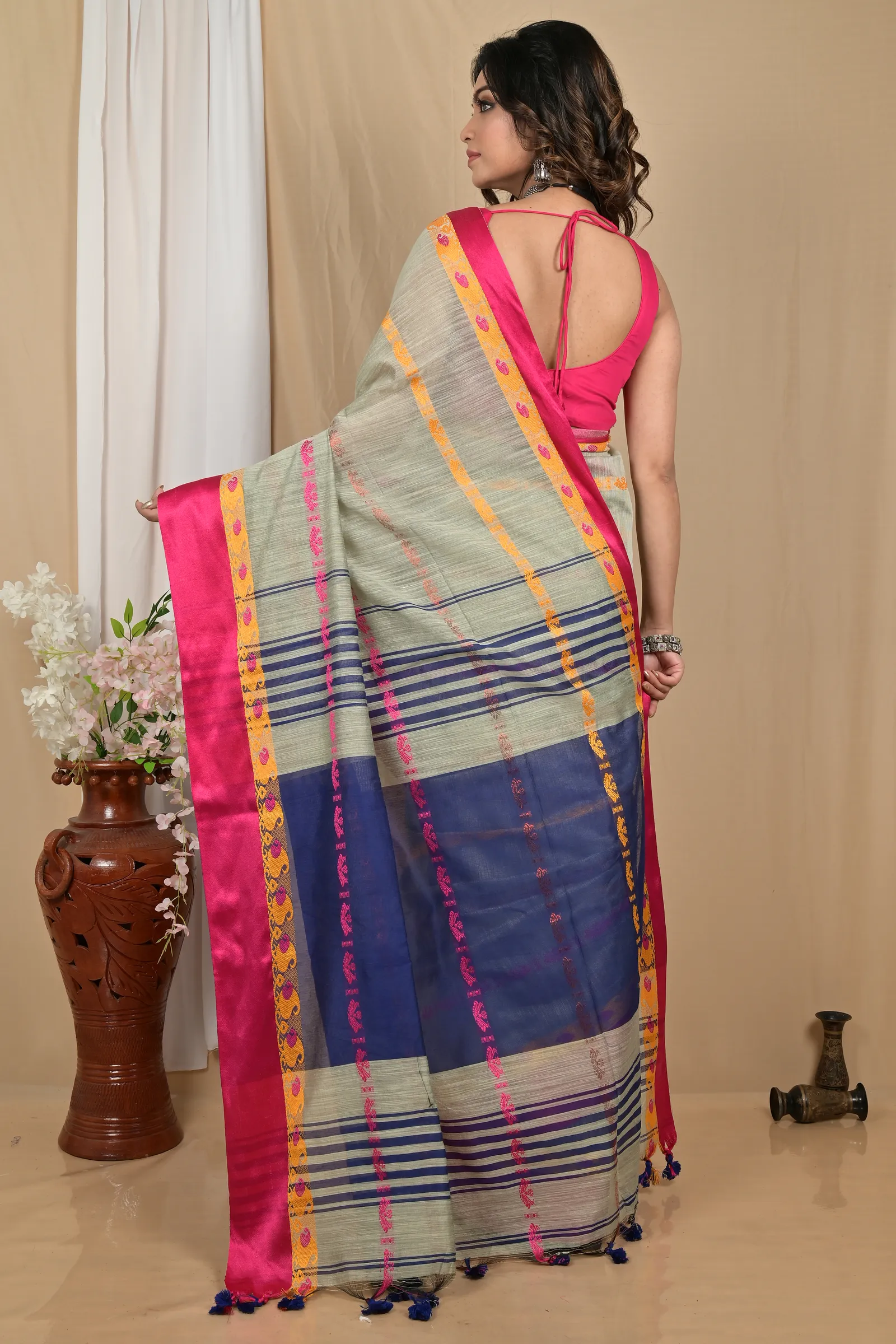 DipDiya Blended Cotton Sage Green Achsit Artisan Woven Handloom Sarees