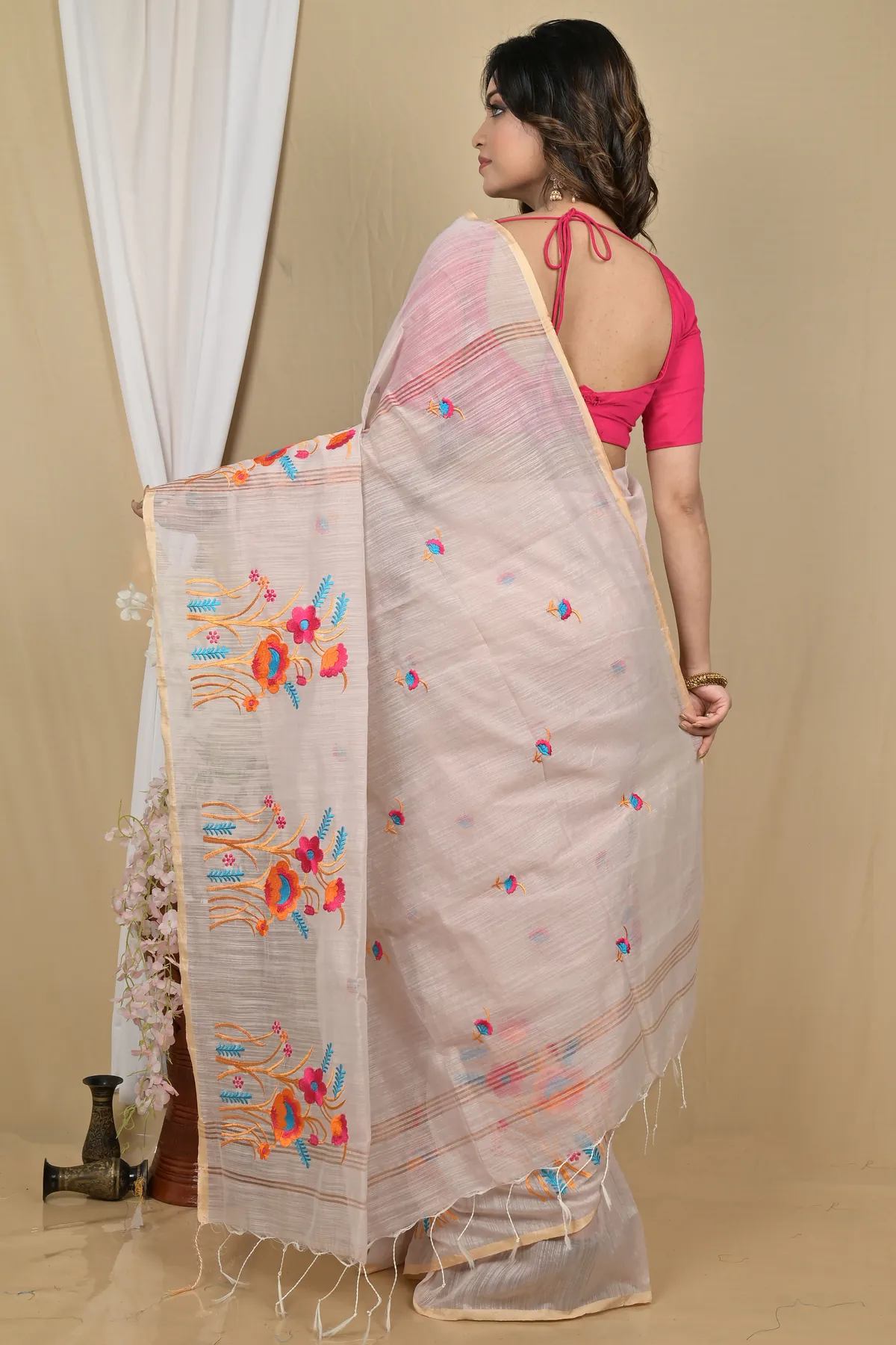 DipDiya Blended Cotton Smoke Grey Himika Bengali Heritage Embroidery Handloom sarees