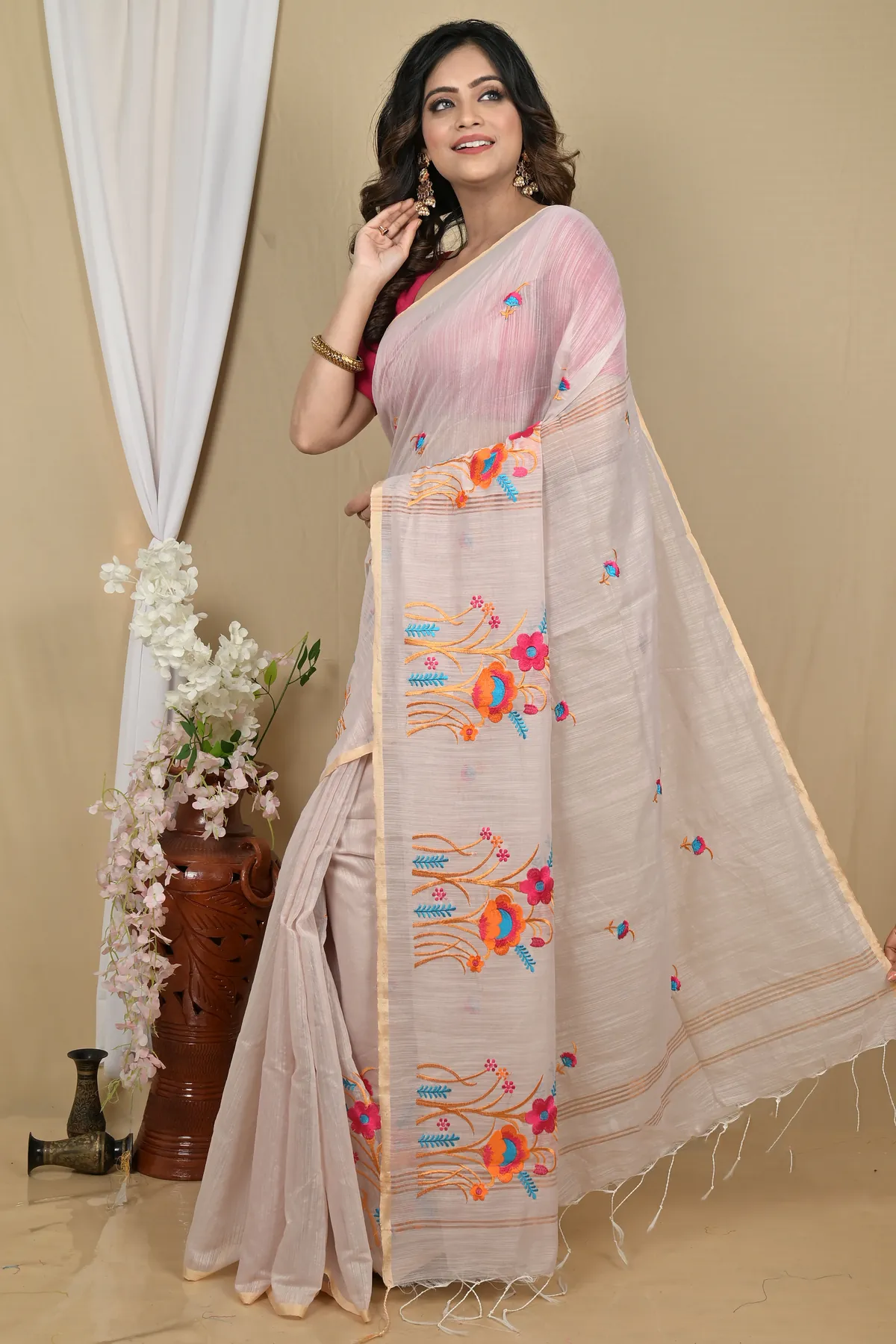 DipDiya Blended Cotton Smoke Grey Himika Bengali Heritage Embroidery Handloom sarees