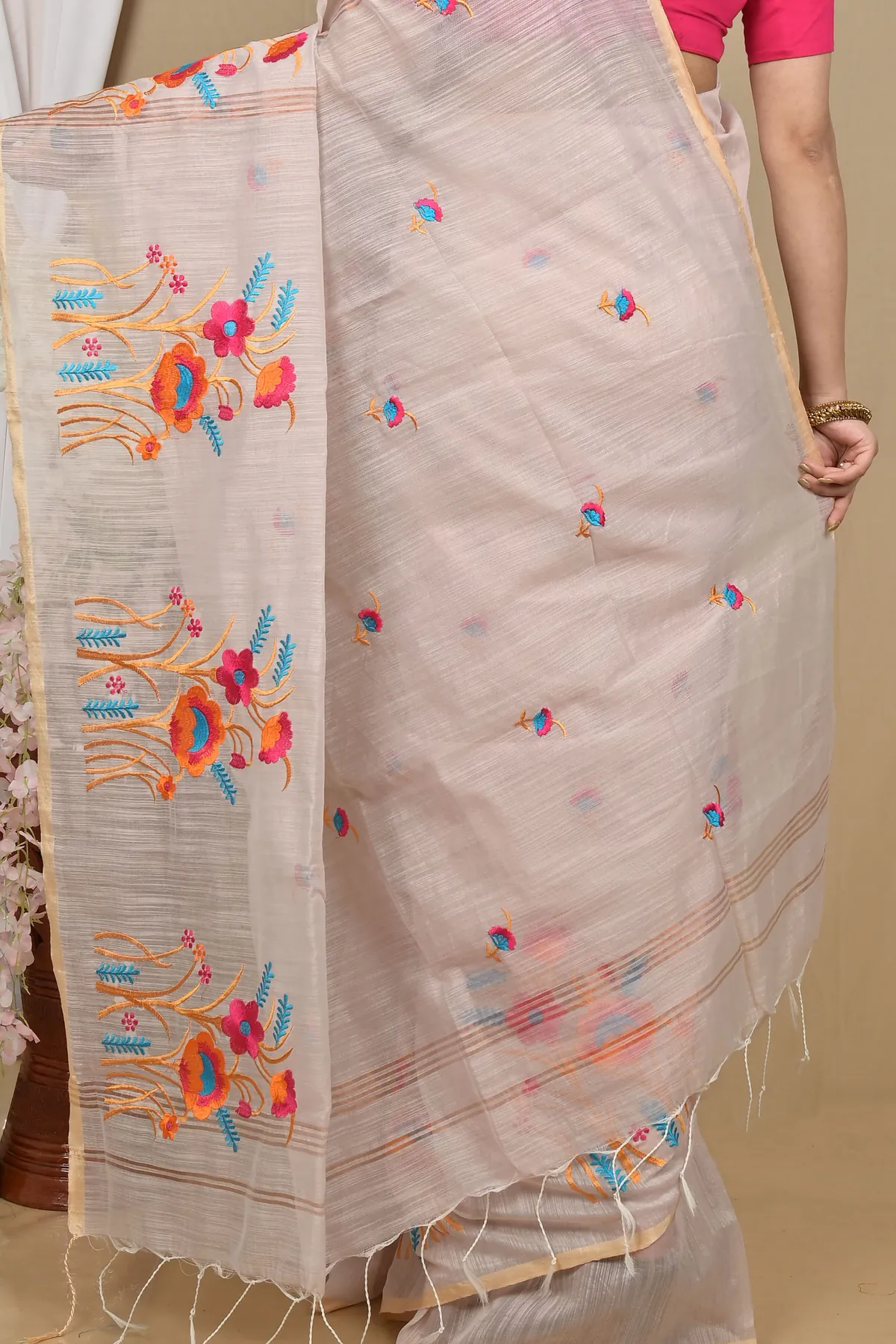 DipDiya Blended Cotton Smoke Grey Himika Bengali Heritage Embroidery Handloom sarees