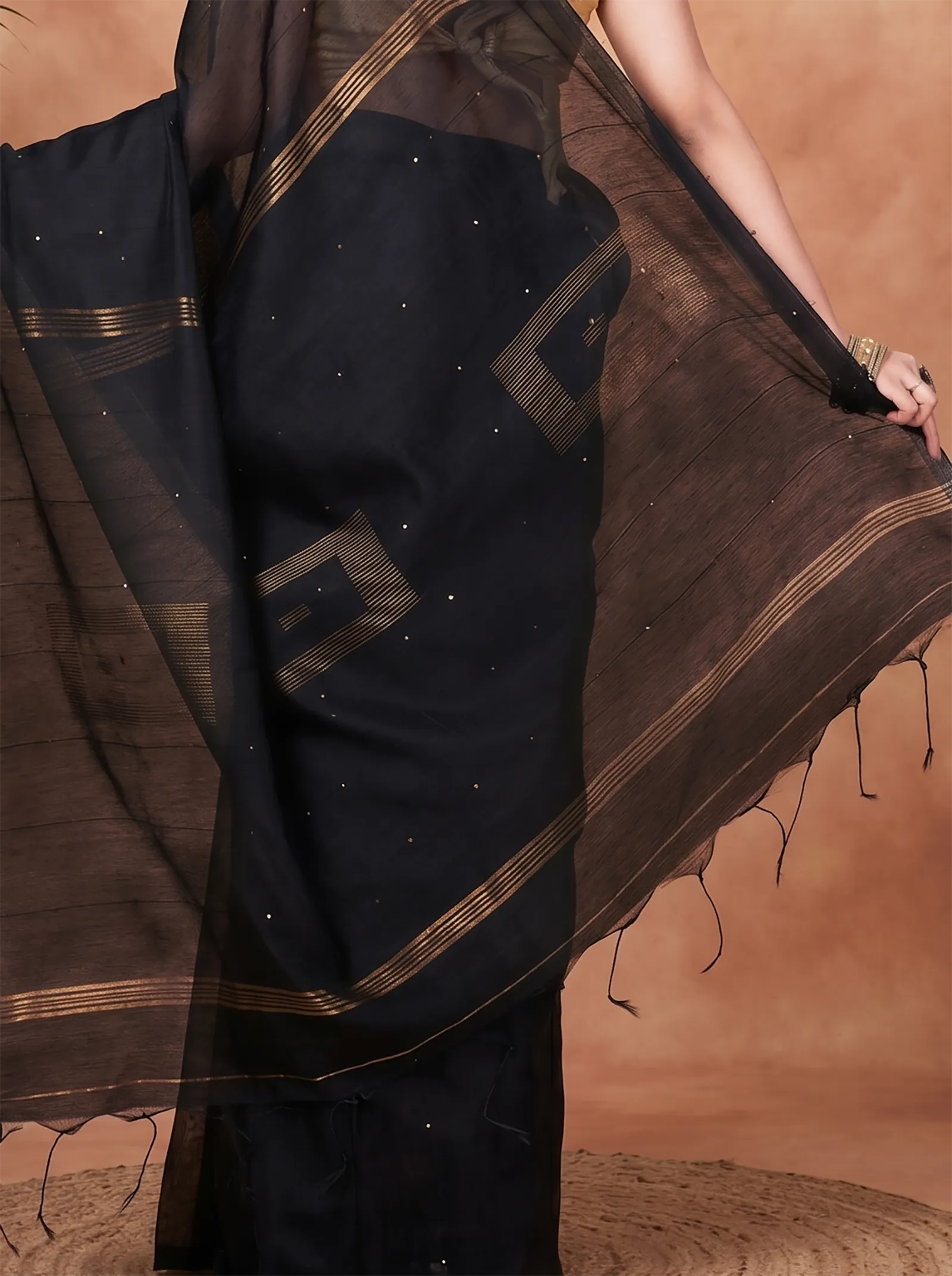 DipDiya Blended Cotton  Traditional Bengali Black Artisan Crafted Sequence Handloom Saree