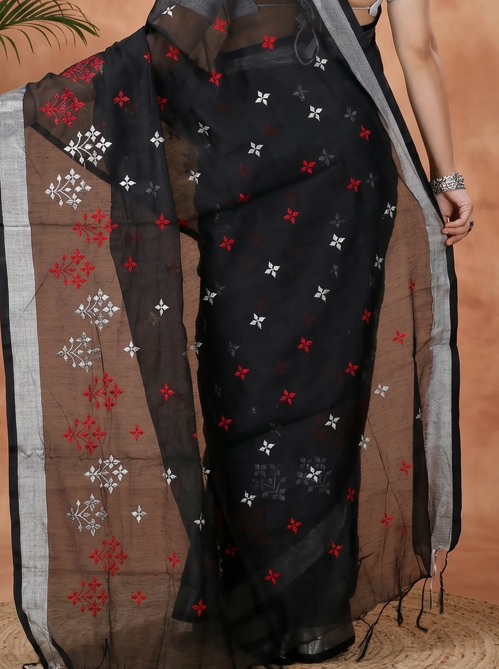 DipDiya Blended Cotton  Traditional Bengali Black Artisan Crafted Tamasi Handloom Saree