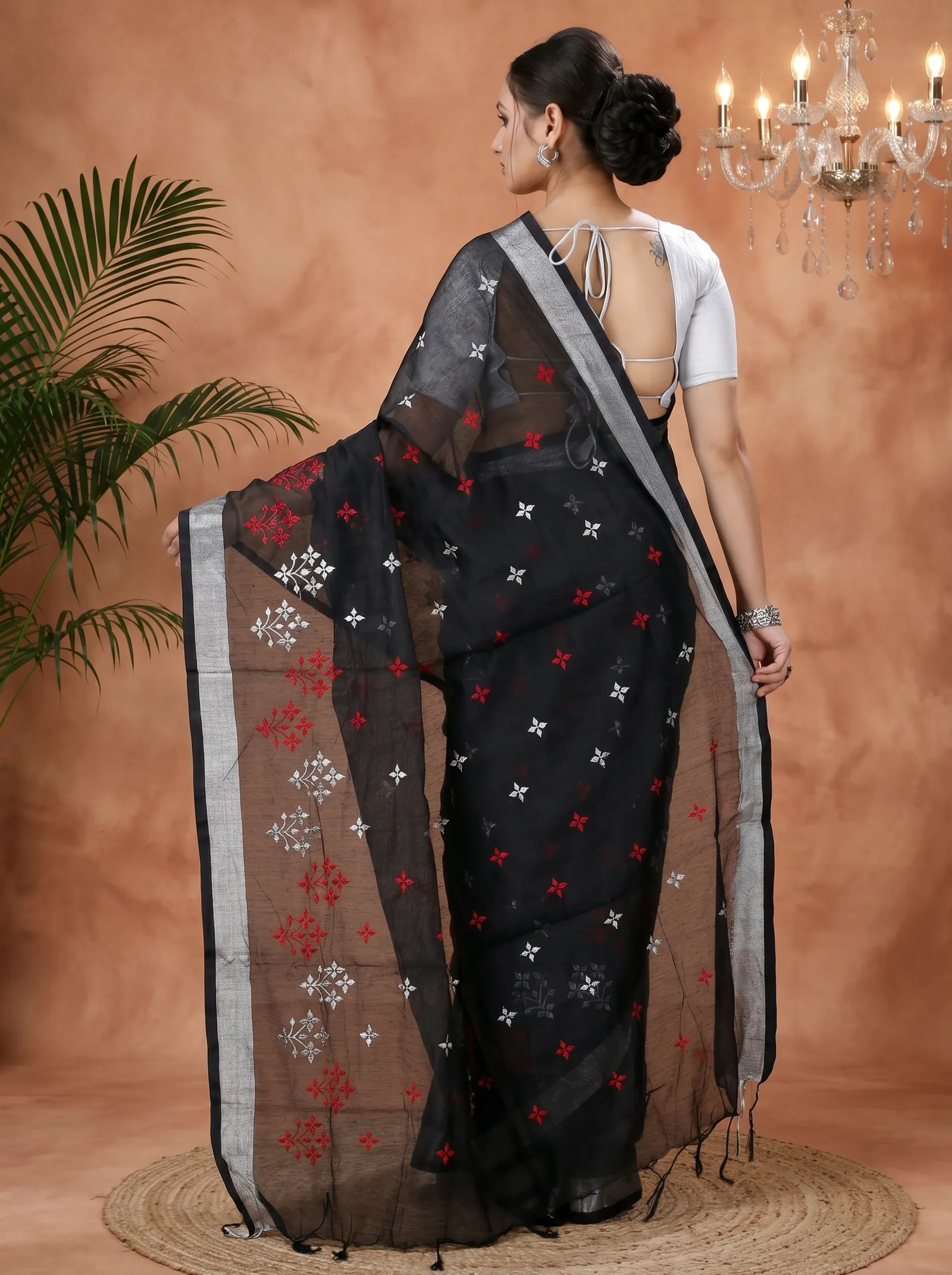 DipDiya Blended Cotton  Traditional Bengali Black Artisan Crafted Tamasi Handloom Saree