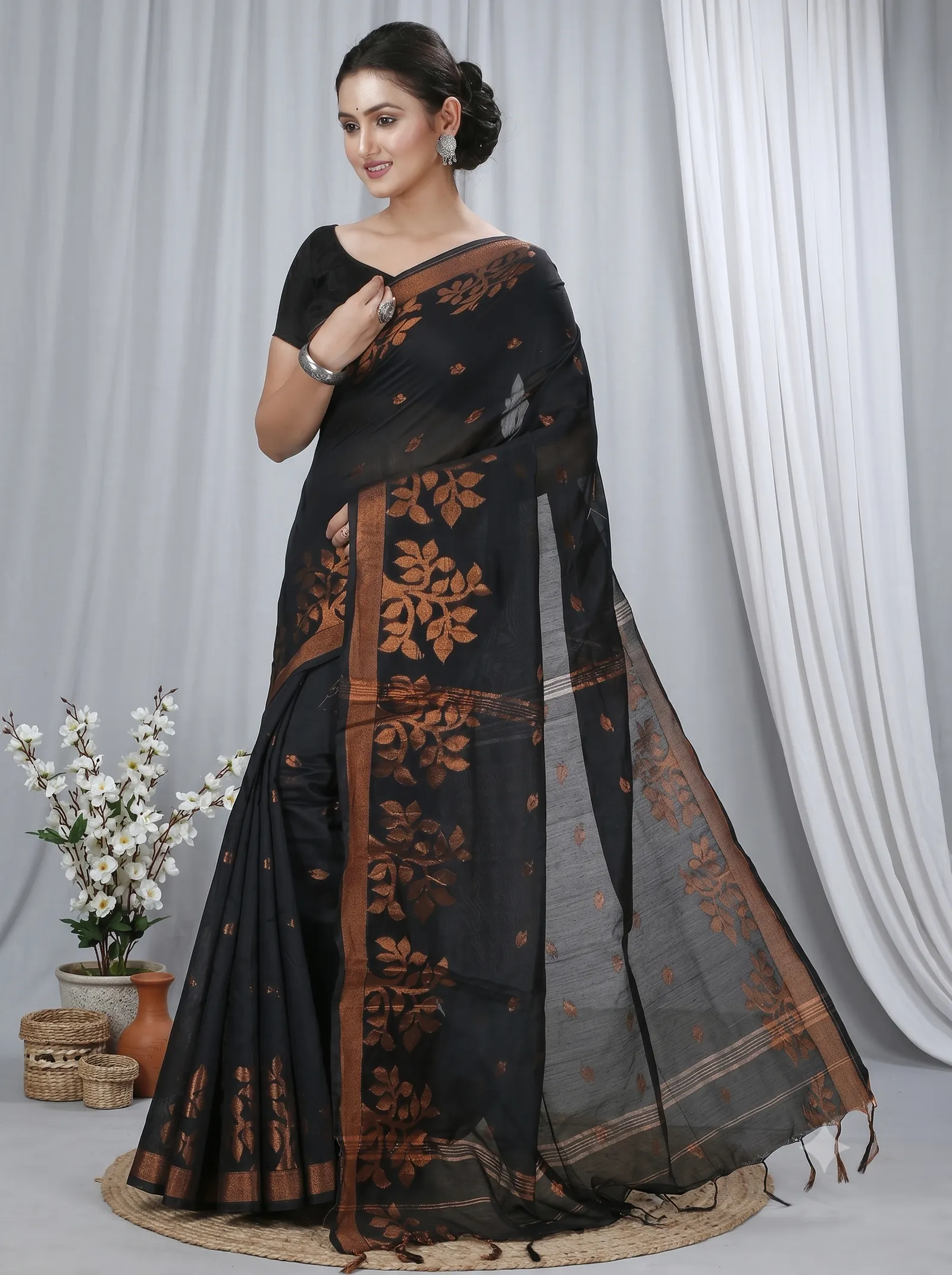 DipDiya Blended Cotton  Traditional Bengali Black Artisan Crafted Tina Handloom Saree