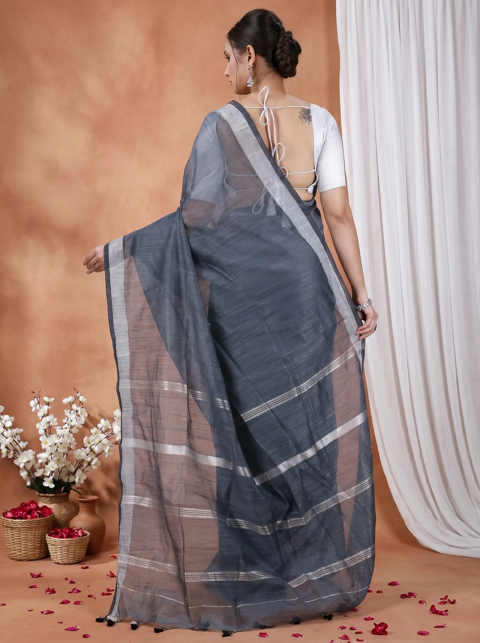 DipDiya Blended Cotton  Traditional Bengali Black Artisan Crafted Toshini Handloom Saree