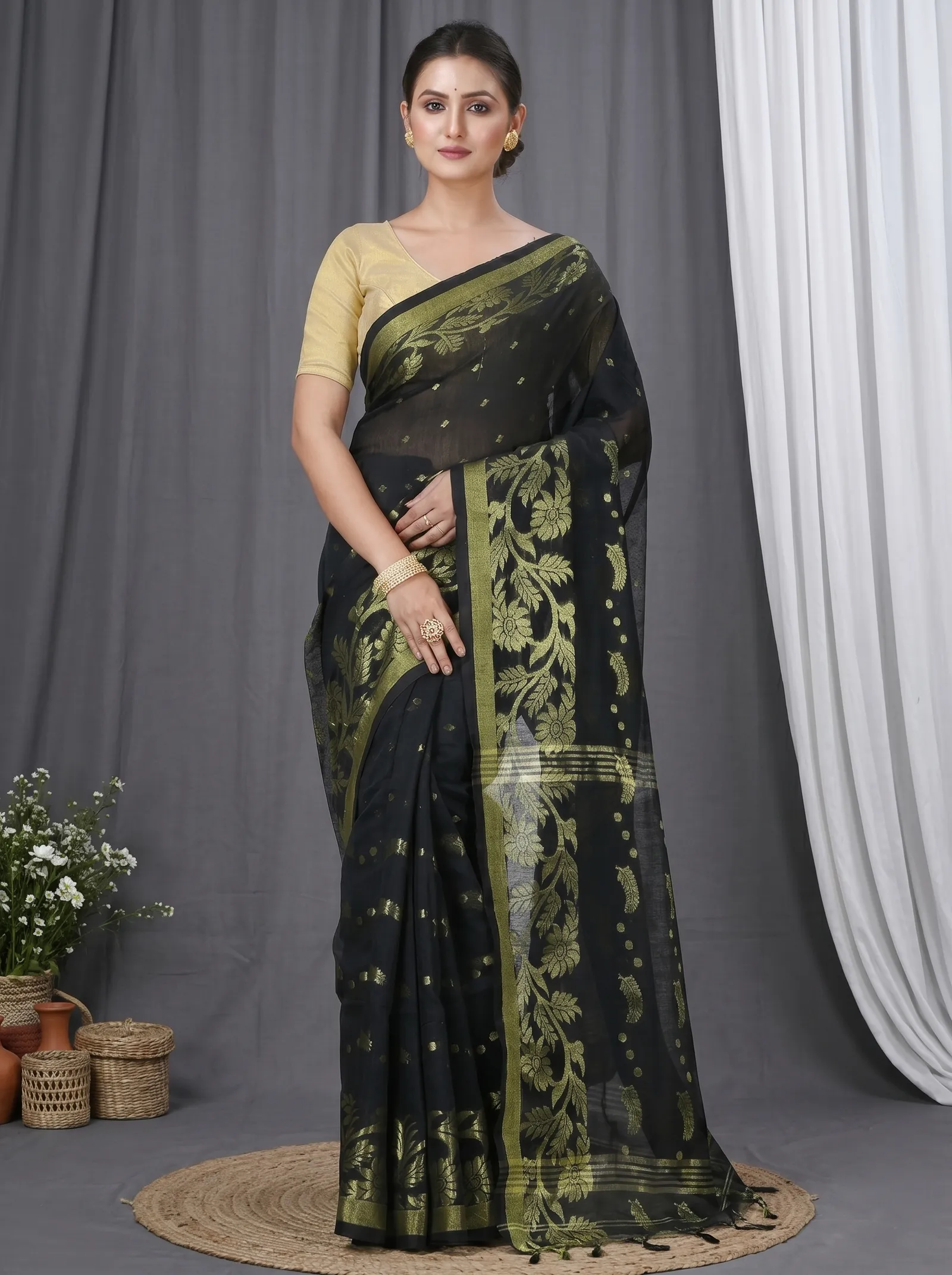 DipDiya Blended Cotton  Traditional Bengali Black Artisan Crafted Turik Handloom Saree