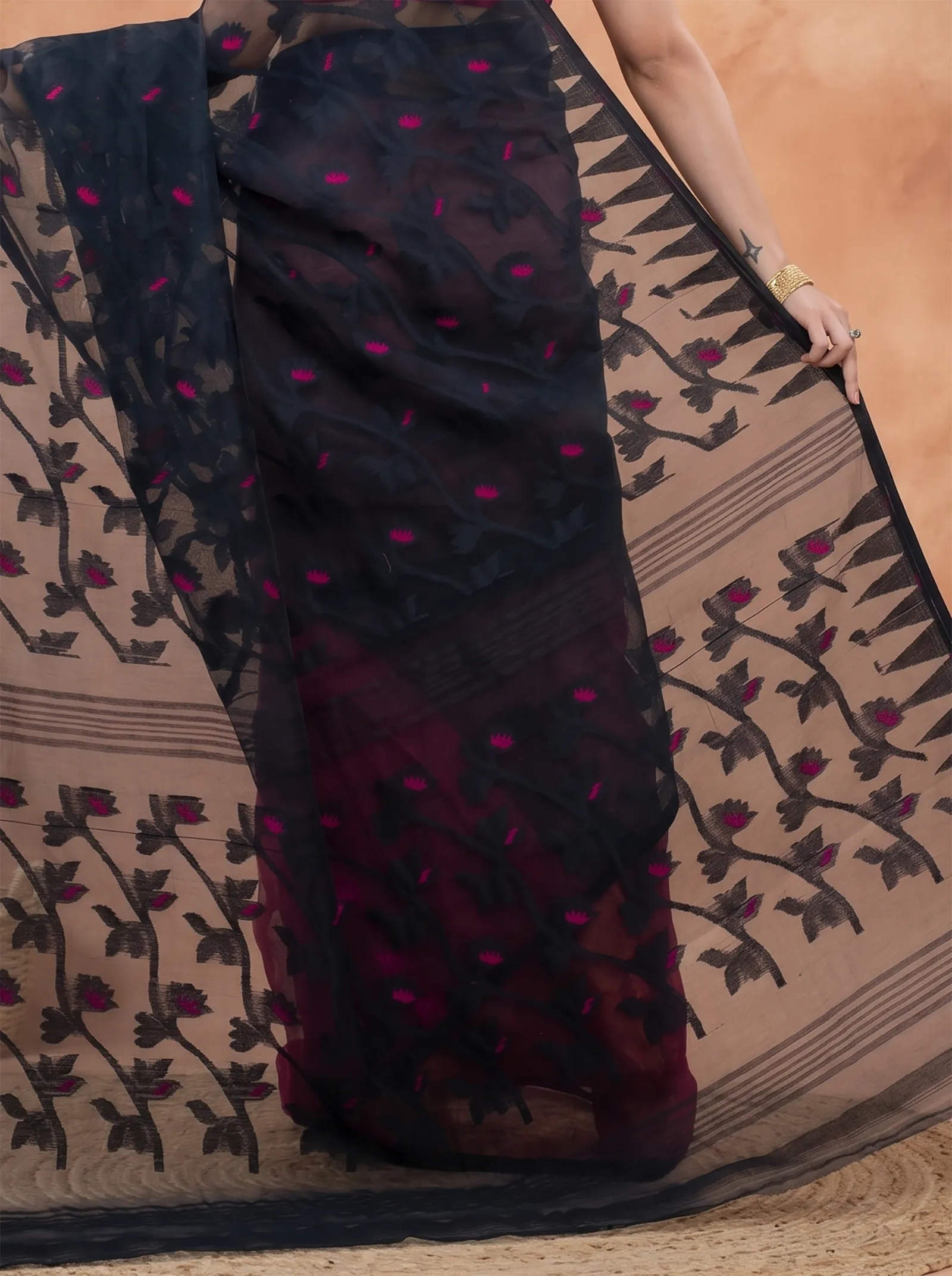 DipDiya Blended Cotton  Traditional Bengali Black Rani Artisan Crafted Moha Jamdani Jamdani Saree