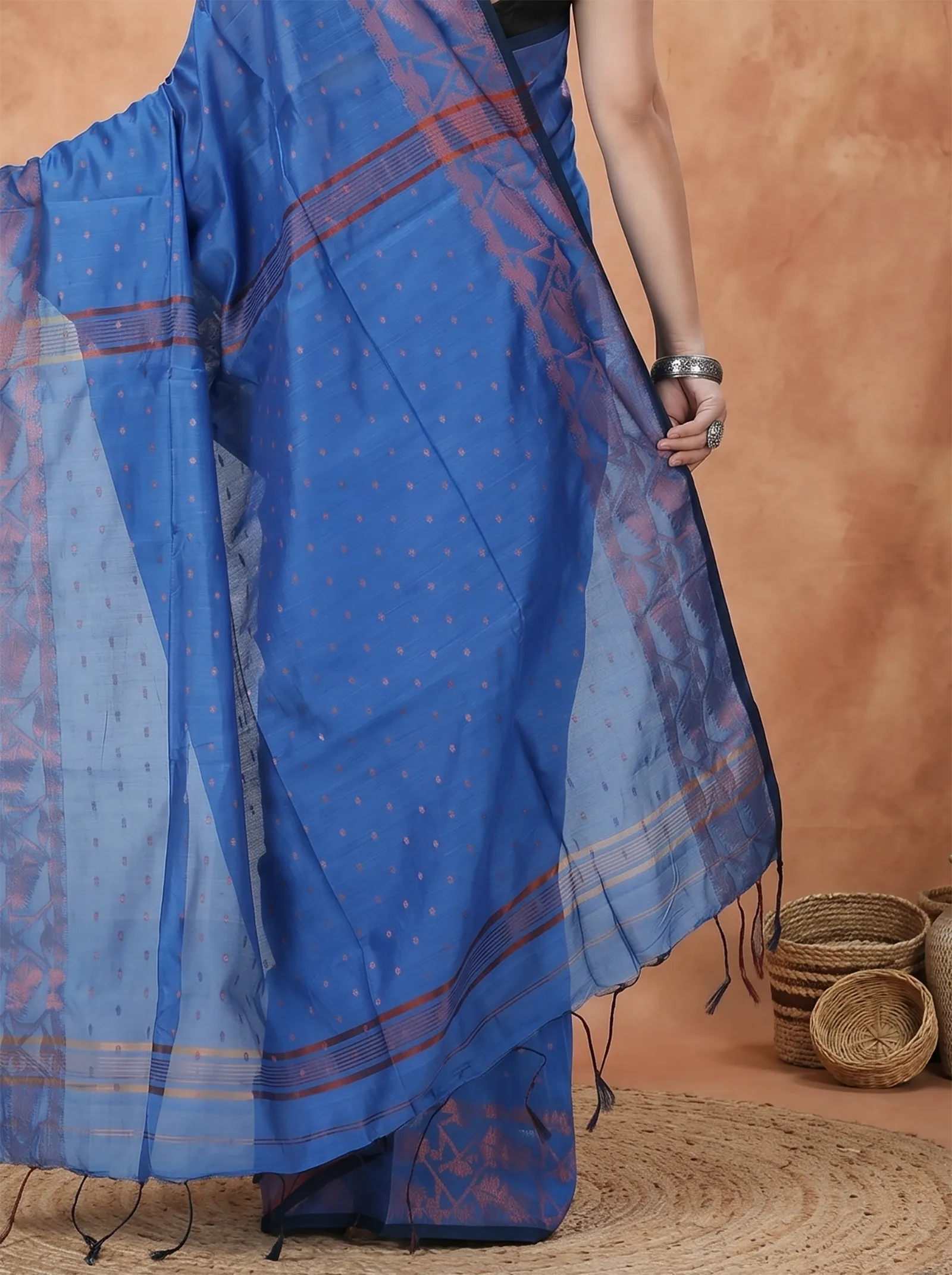 DipDiya Blended Cotton  Traditional Bengali Blue Artisan Crafted Temo Handloom Saree