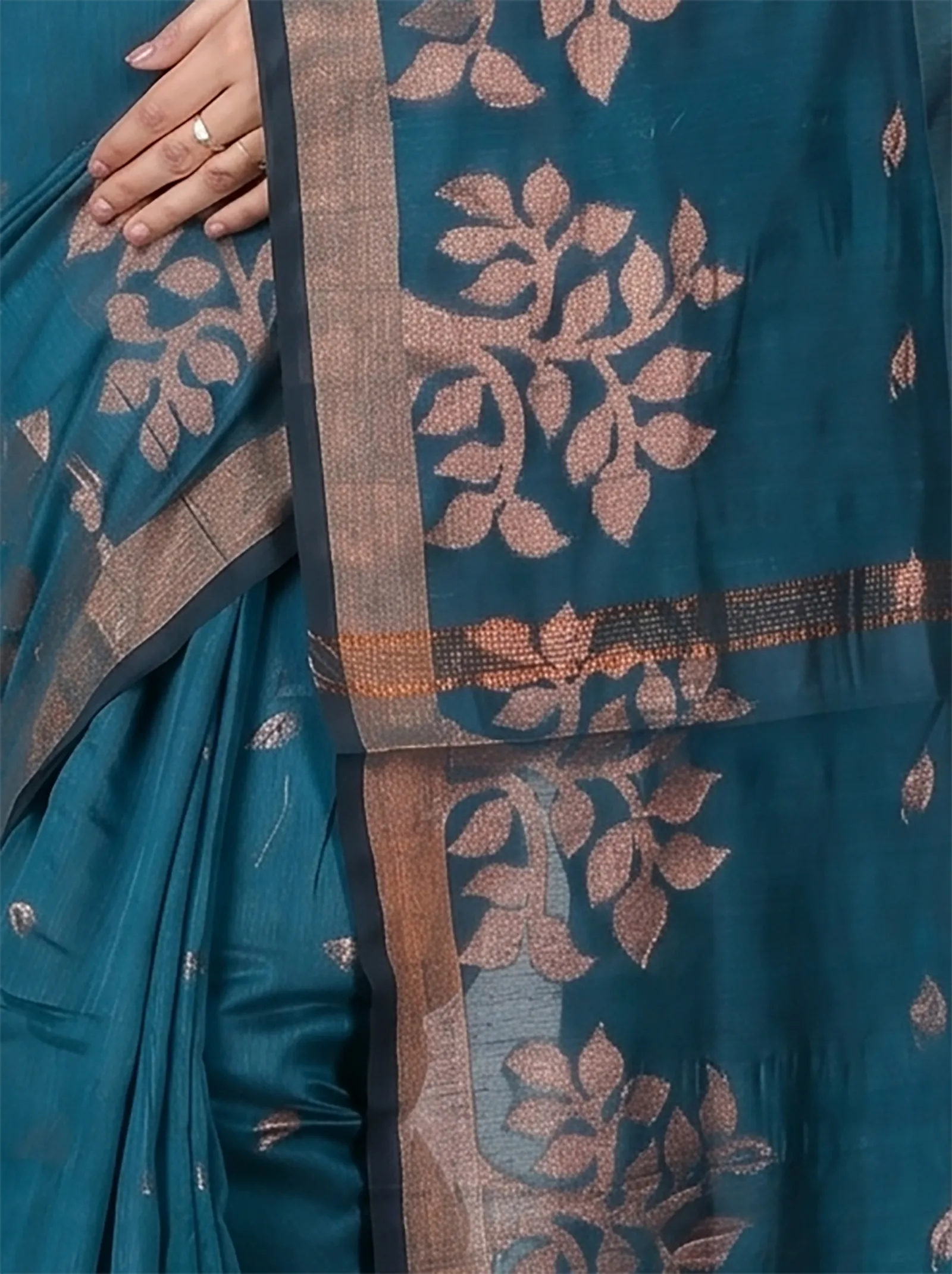 DipDiya Blended Cotton  Traditional Bengali Botel Green Artisan Crafted Tina Handloom Saree