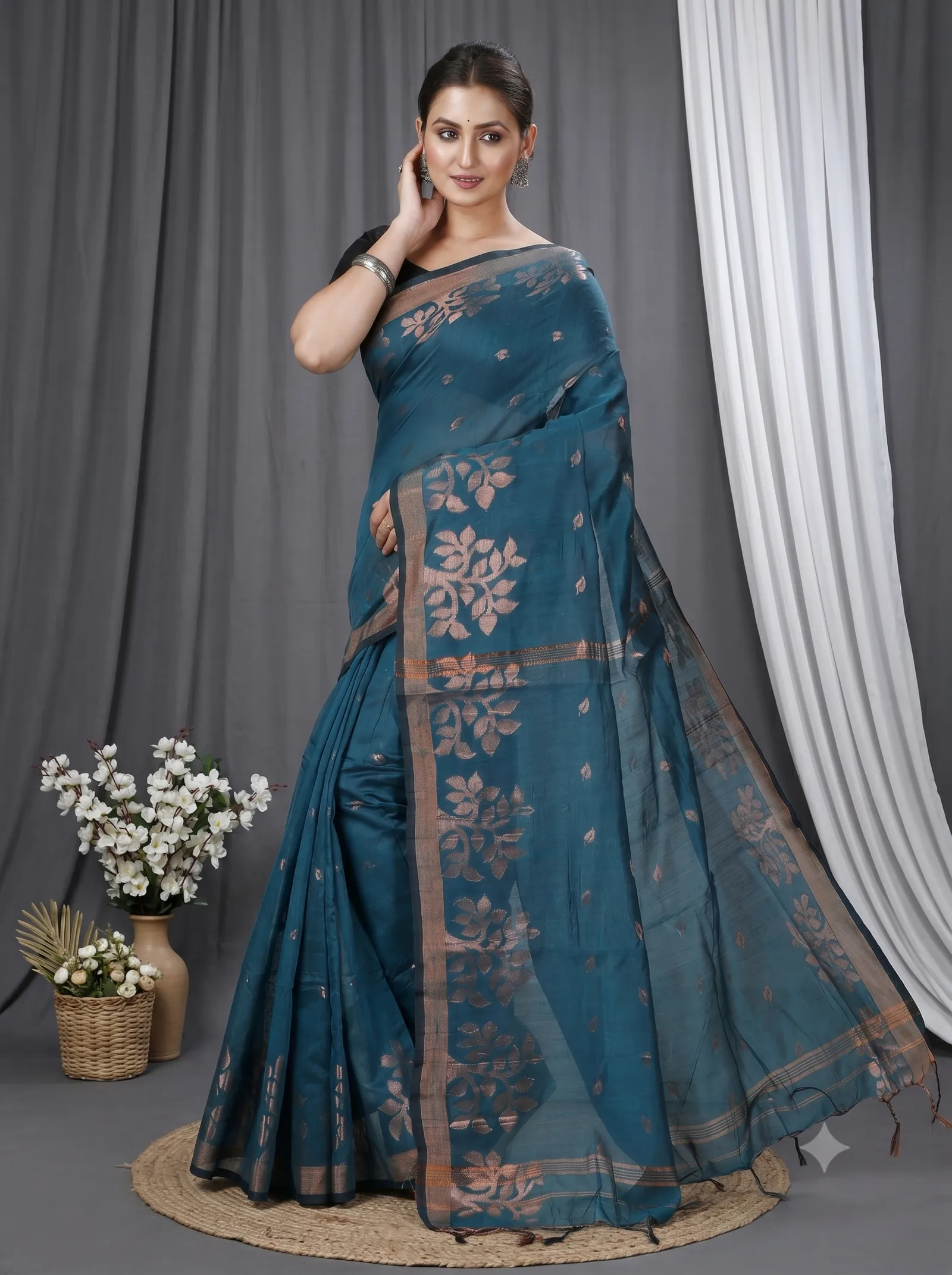 DipDiya Blended Cotton  Traditional Bengali Botel Green Artisan Crafted Tina Handloom Saree