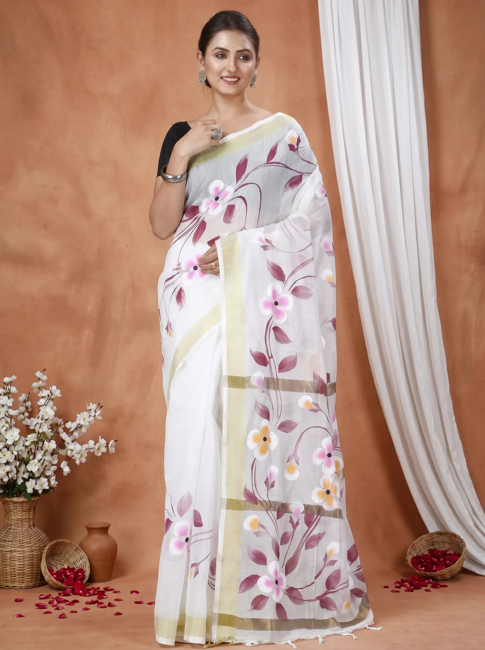 DipDiya Blended Cotton  Traditional Bengali Cream Artisan Crafted Tonika Hand Painted Saree