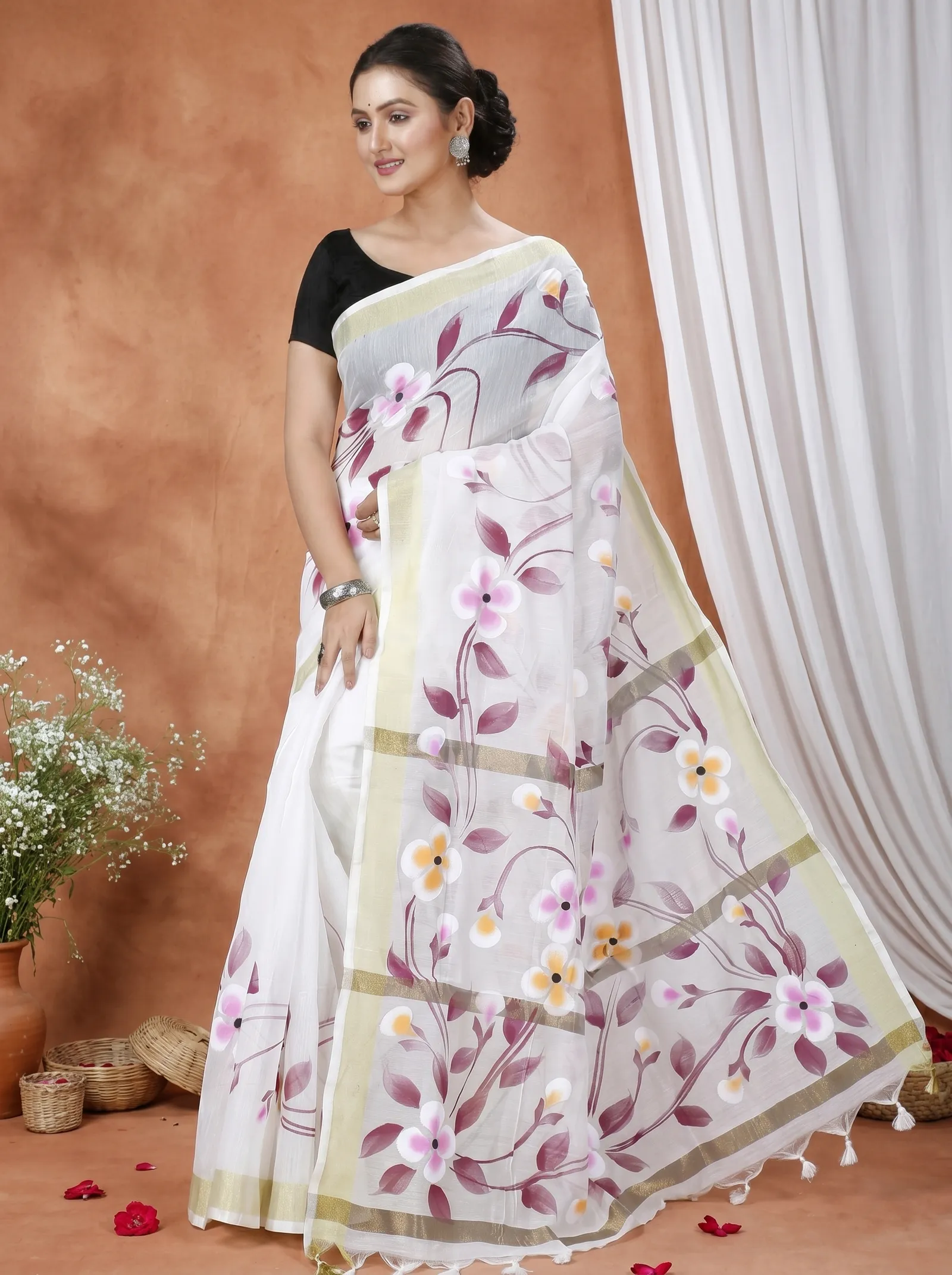 DipDiya Blended Cotton  Traditional Bengali Cream Artisan Crafted Tonika Hand Painted Saree